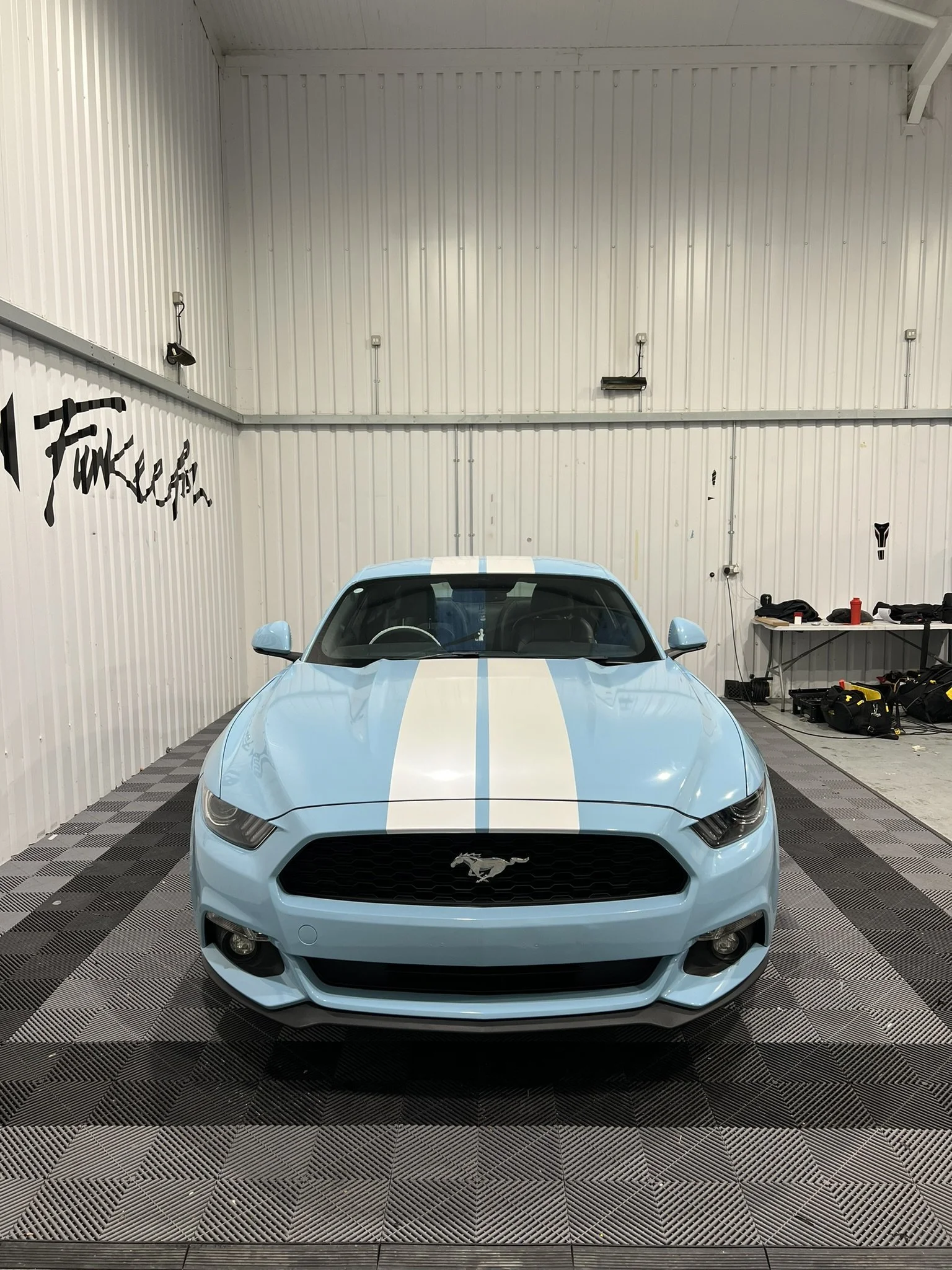 Ford Mustang in gloss baby blue