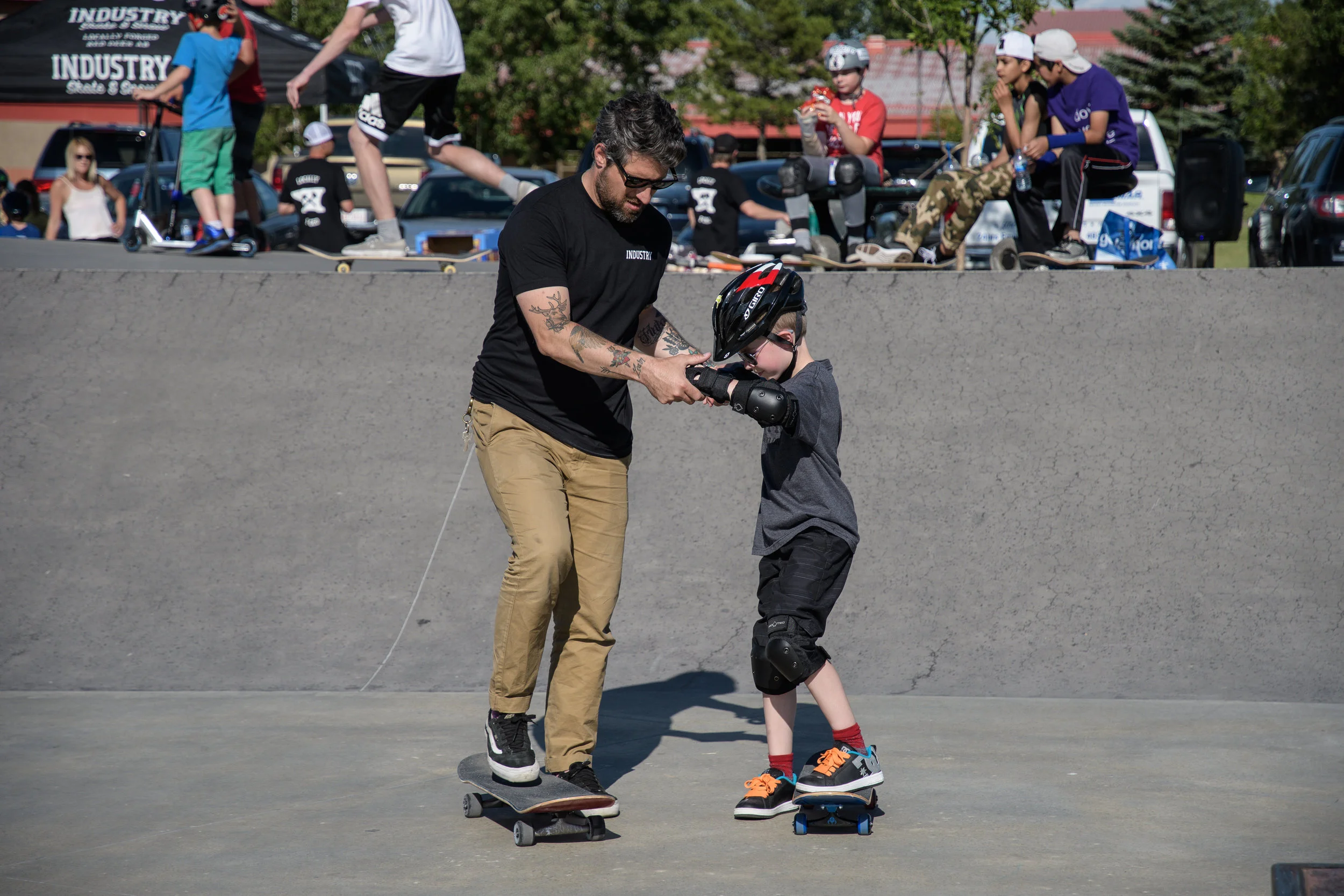 Academy offers schools and community groups comprehensive skateboard residencies teaching participants the fundamentals of skateboarding and working with local leaders to start and sustain effective skateboard programming. 