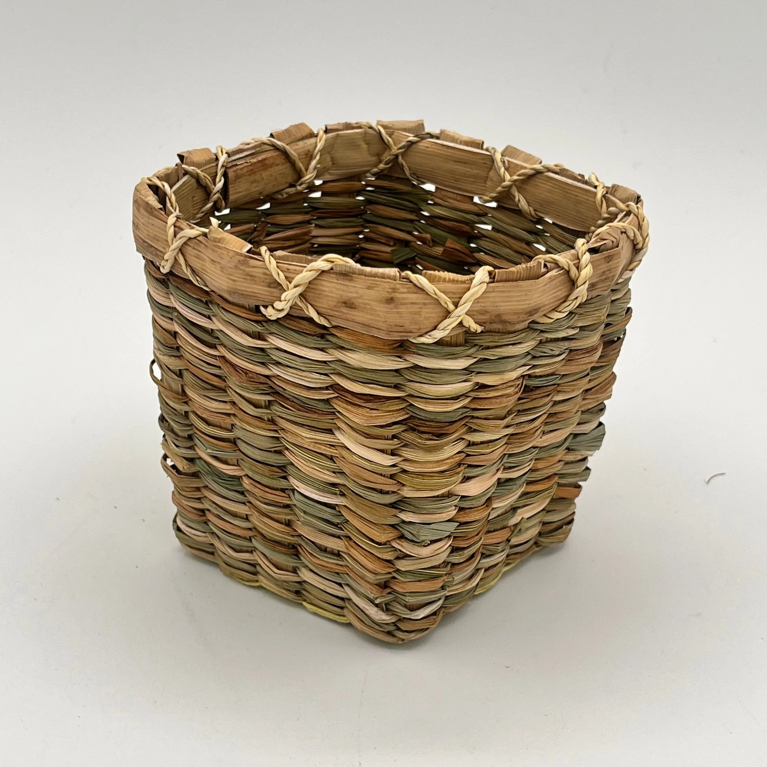 Daylily basket