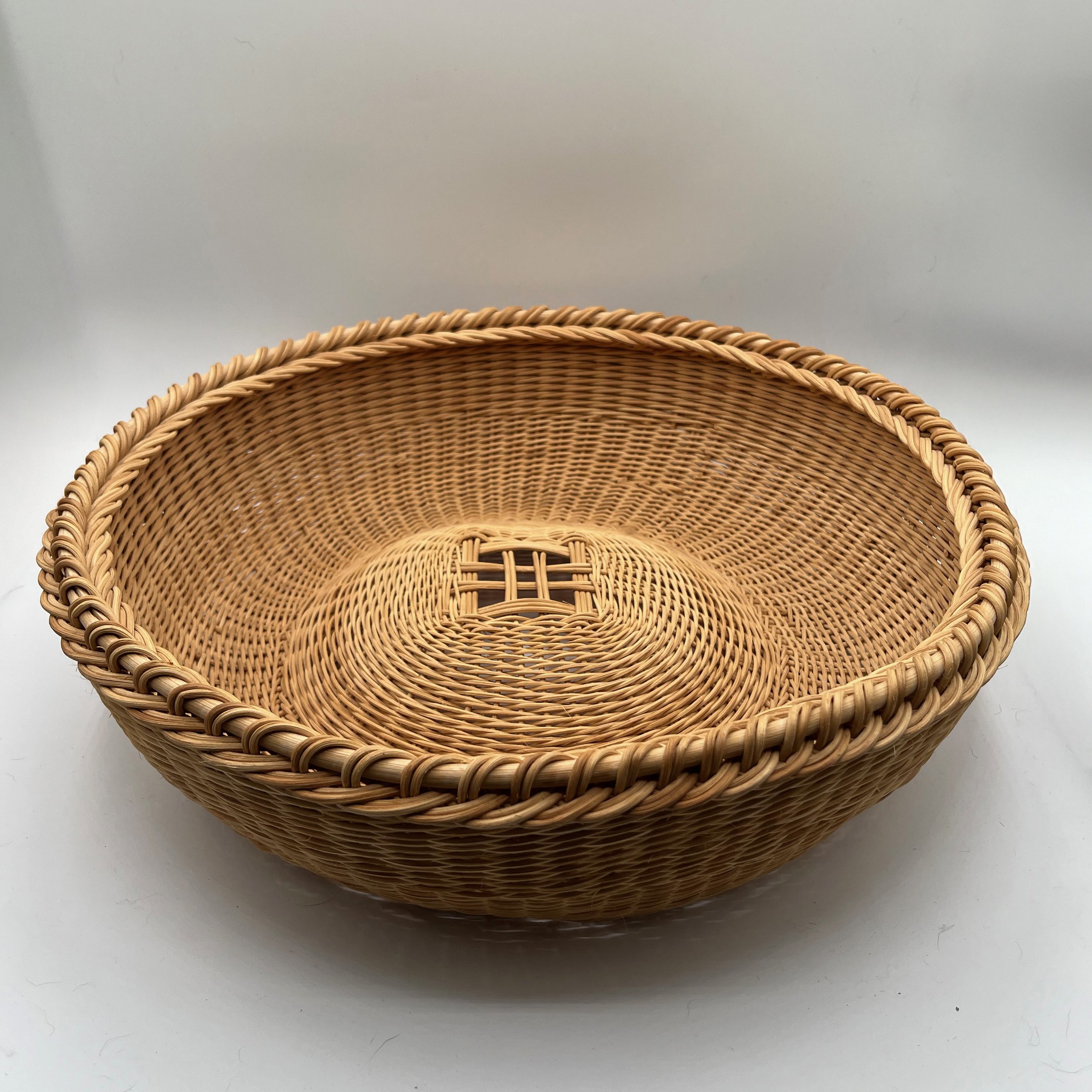 Round Reed Basket with Rope Rim