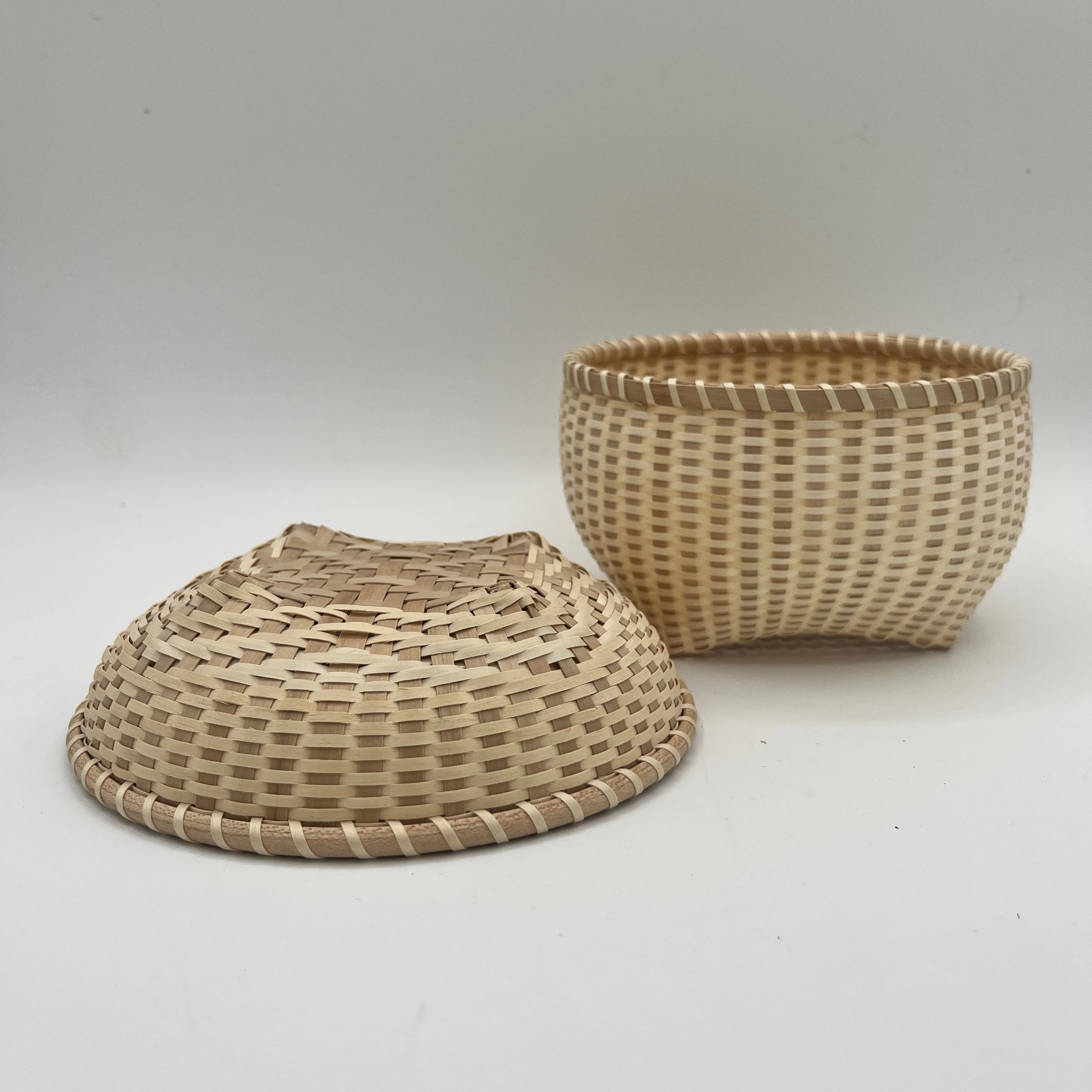 Sewing Basket with Lid