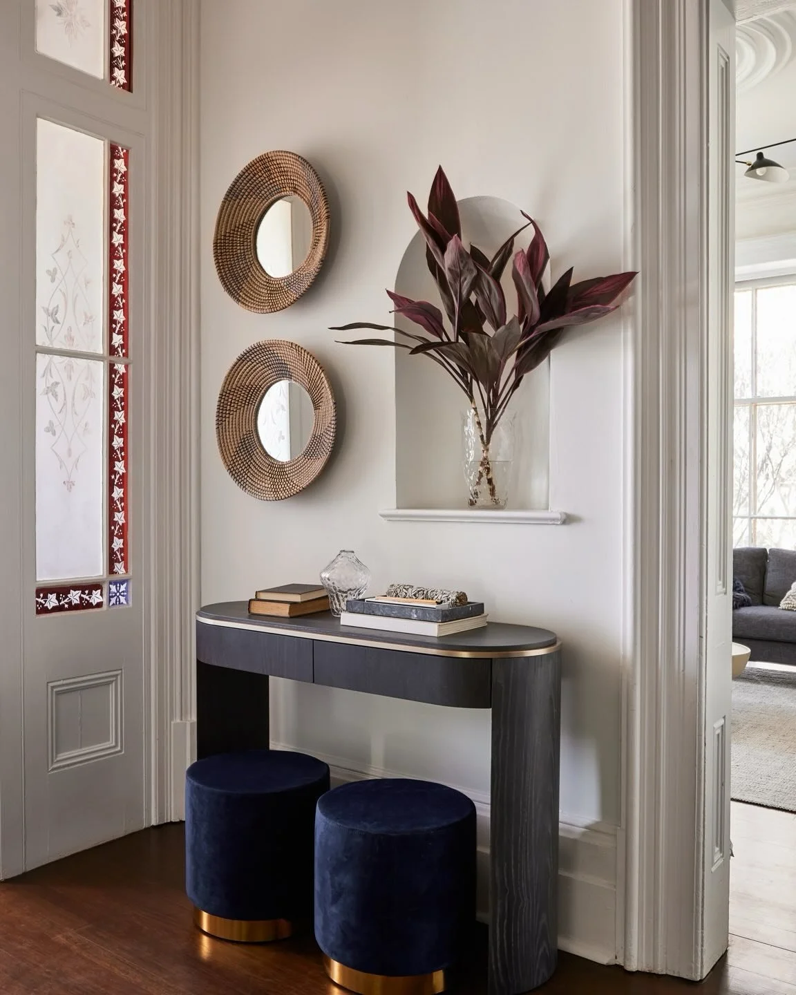 Your entryway sets the tone for everything. ✨ 
A thoughtful entry isn&rsquo;t just about looks; it creates flow, reduces clutter and makes coming home feel intentional. Whether it&rsquo;s a statement mirror, warm lighting, or a simple drop zone, this