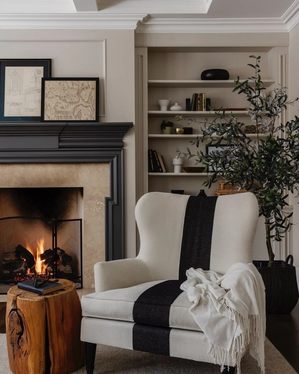 More snow today in Toronto ❄️ Hope you&rsquo;re staying warm and cozy. 

Photography: @kerri.torrey 
Design &amp; Styling: @cindymckayinteriors 

#torontodecorator #torontointeriordesign #cozyvibes❄️ #livingroomstyle #cindymckayinteriors