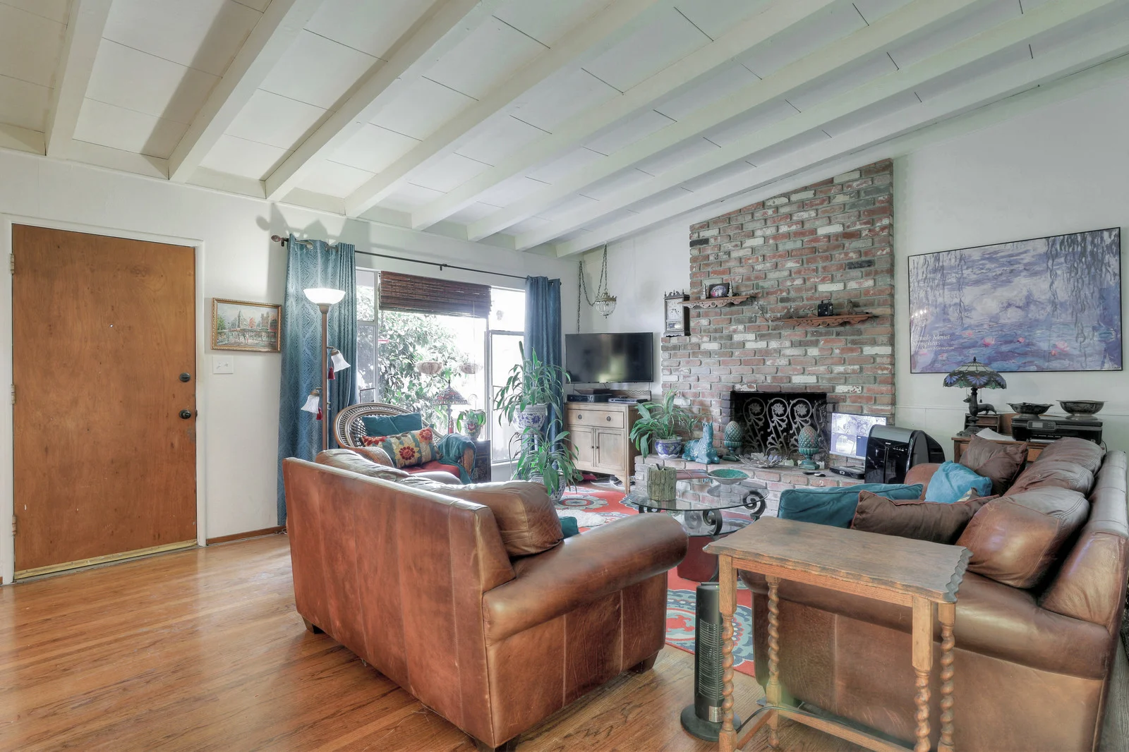 18_F81508_Theresa_Ave18_mls.jpg
