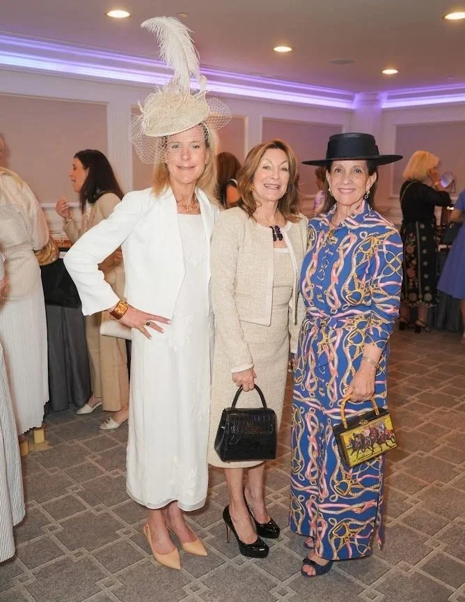 hat+lady+and+joanne.jpg