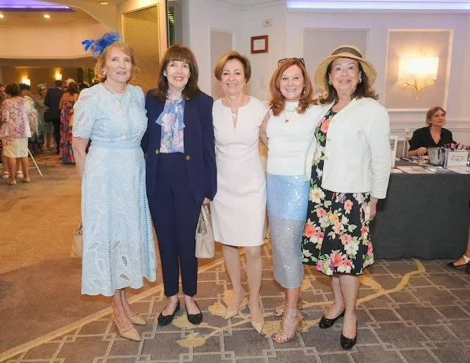 jeannie+and+friends.jpg