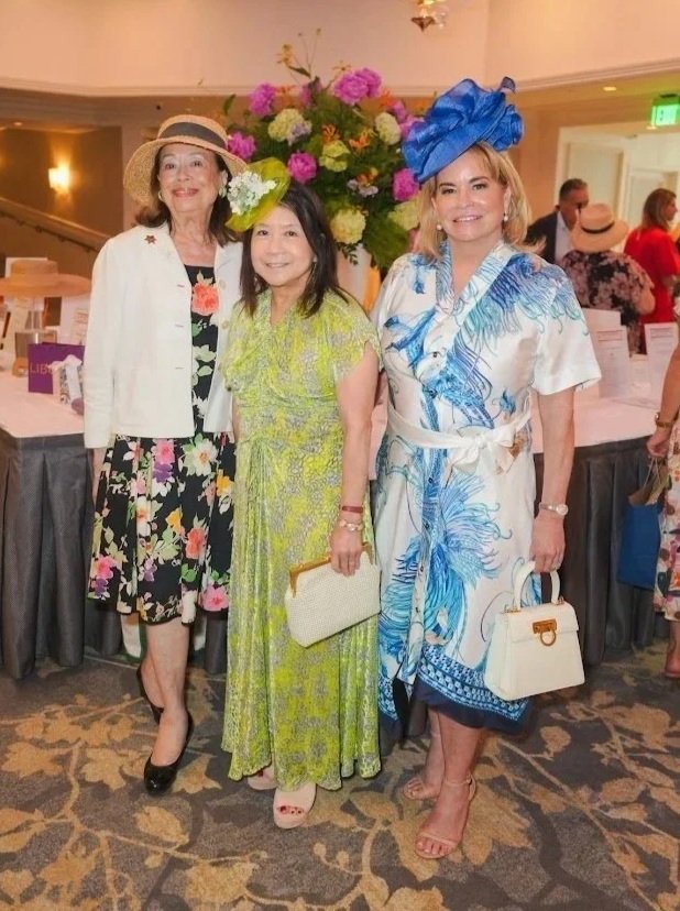 green%2Bdress%2Blady%2B%2528asian%2529.jpg