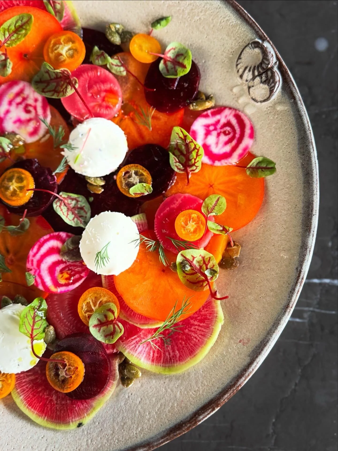 Heirloom Beet Carpaccio &bull; Persimmons &bull; Kumquats &bull; Goat Cheese &bull; Horseradish 

#hotandhotfishclub #beetsalad #michelin #wintermenu #persimmon