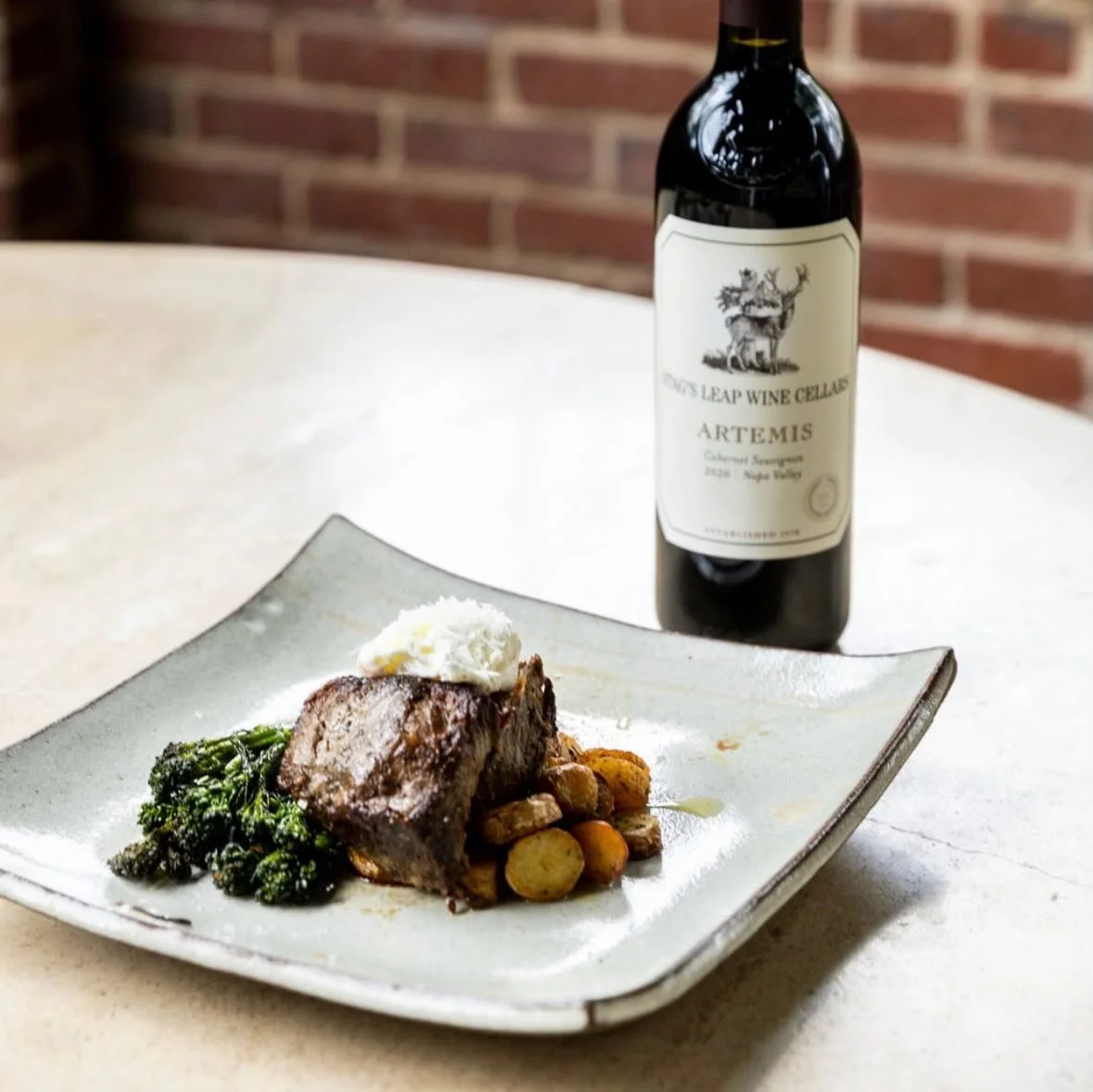 Jim&rsquo;s Steak 🔥
Wood Fired New York Strip with duck fat marble potatoes, broccolini, poached farm egg, parmesan, and black truffle.

Rich flavors, simple ingredients, and the unmistakable touch of the wood fire &mdash; a dish built for a great s