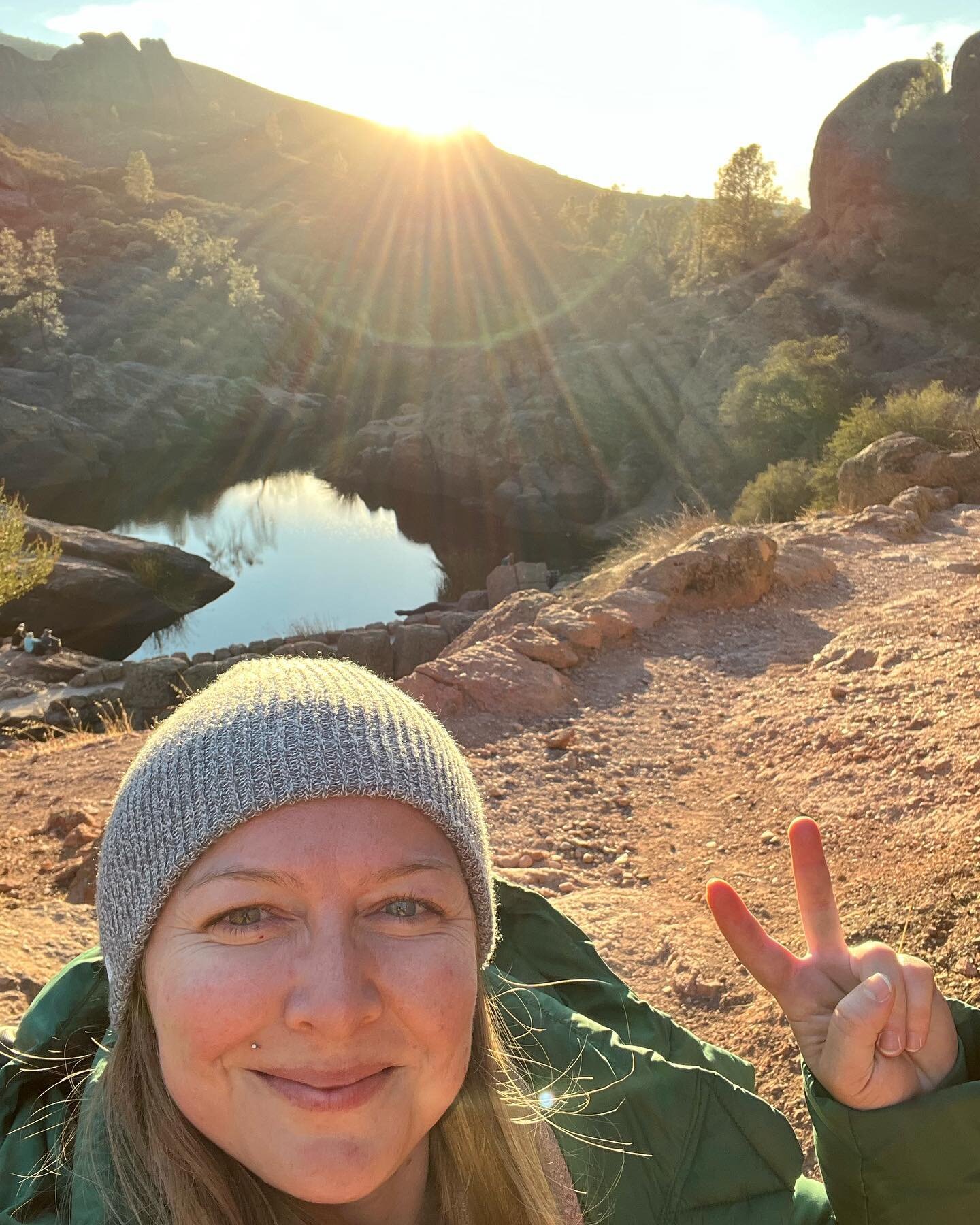 Picture perfect day practicing climbing at Pinnacles with the peeps✌🏽🌞🪨

📍Amah Mutsun (Popeloutchom), Chalon &amp; Ohlone Native Lands