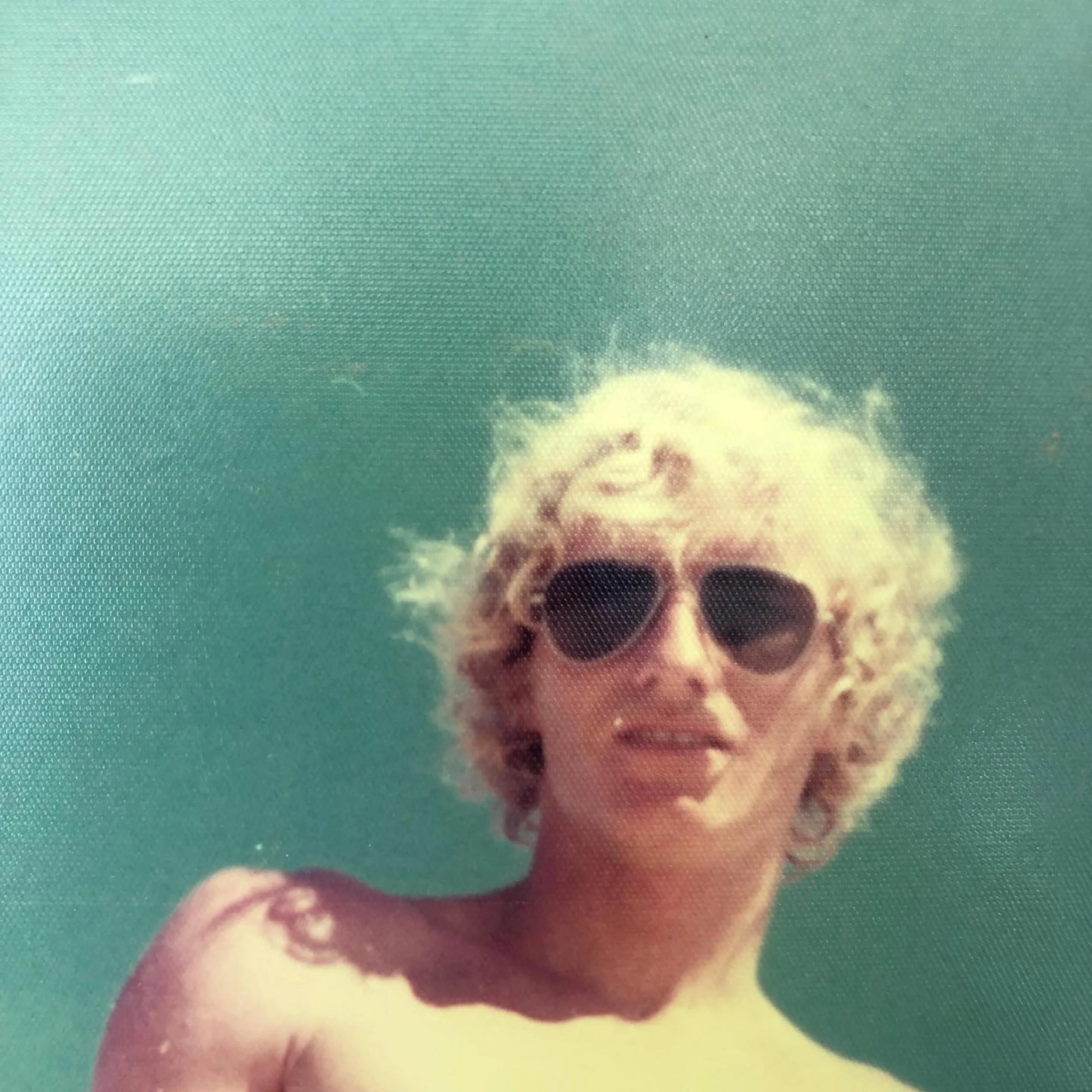 New single! "Turn Around Bright Eyes"