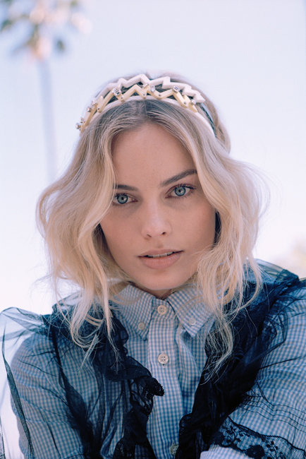 margot_robbie_oyster_may_2016_shot_by_max_doyle_01.jpg