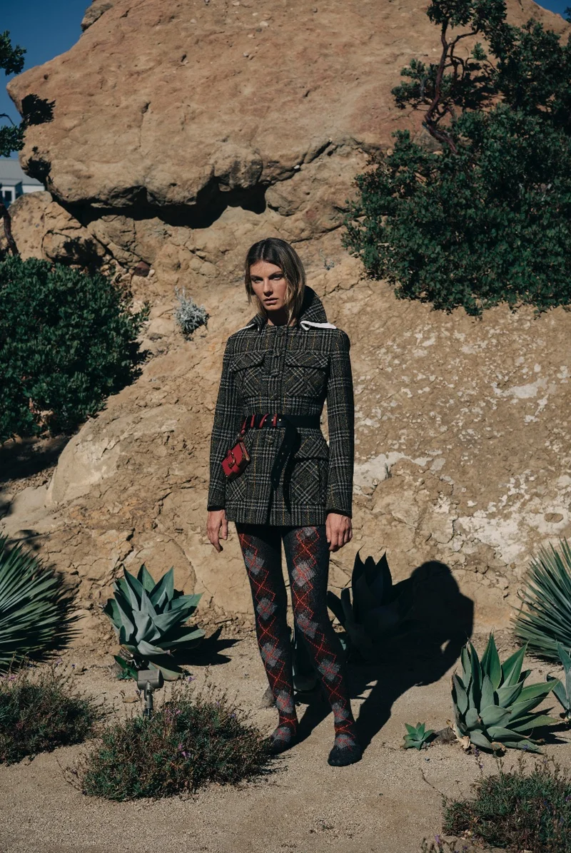 Angela-Lindvall-ODDA-Magazine-2016-Editorial07.jpg