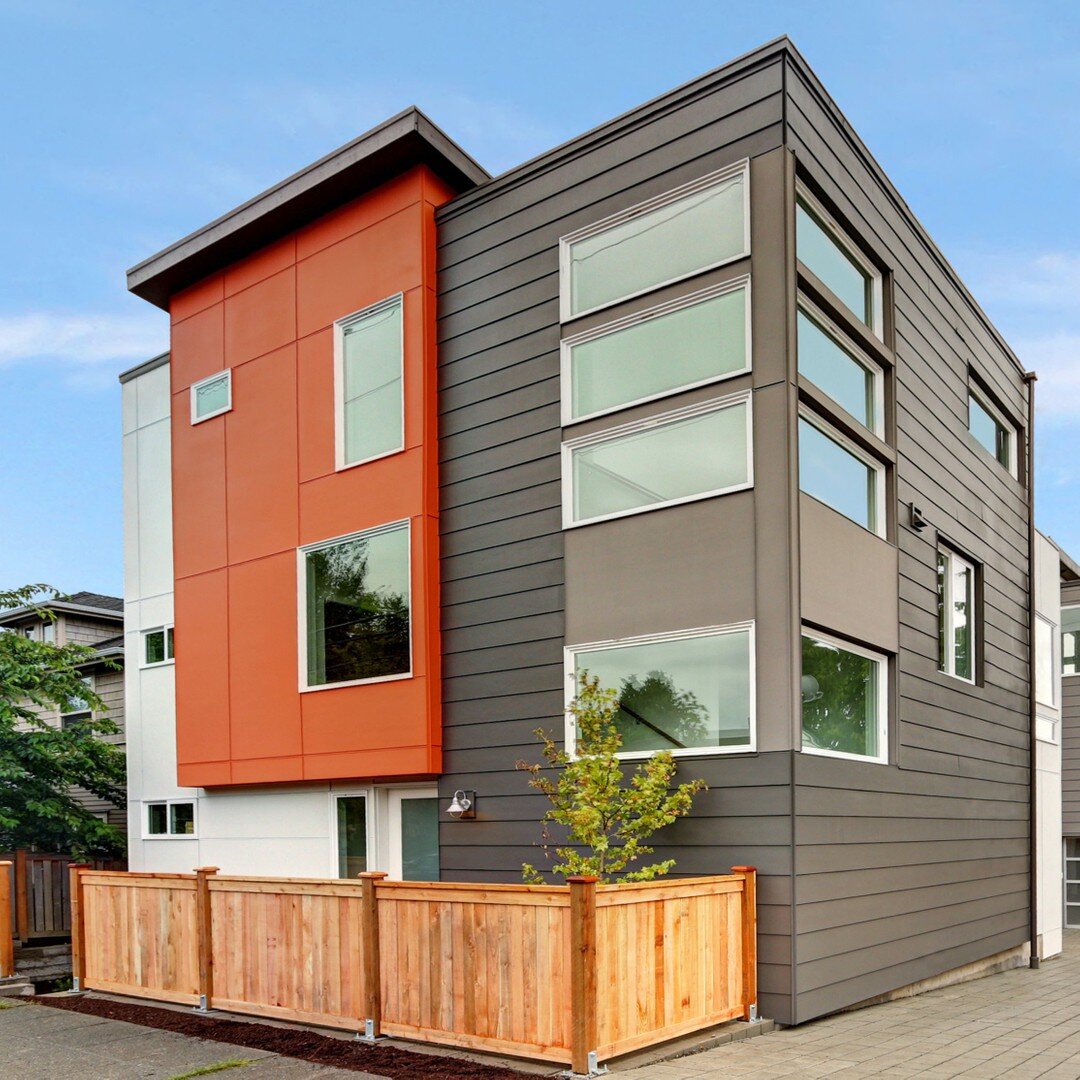 In these new and challenging times, when many of us are spending a lot more time at home, we'd like to look back at our single-family project in Seattle's Ballard neighborhood for Isola Homes. The 4-Star Built Green design features two stand alone, 3