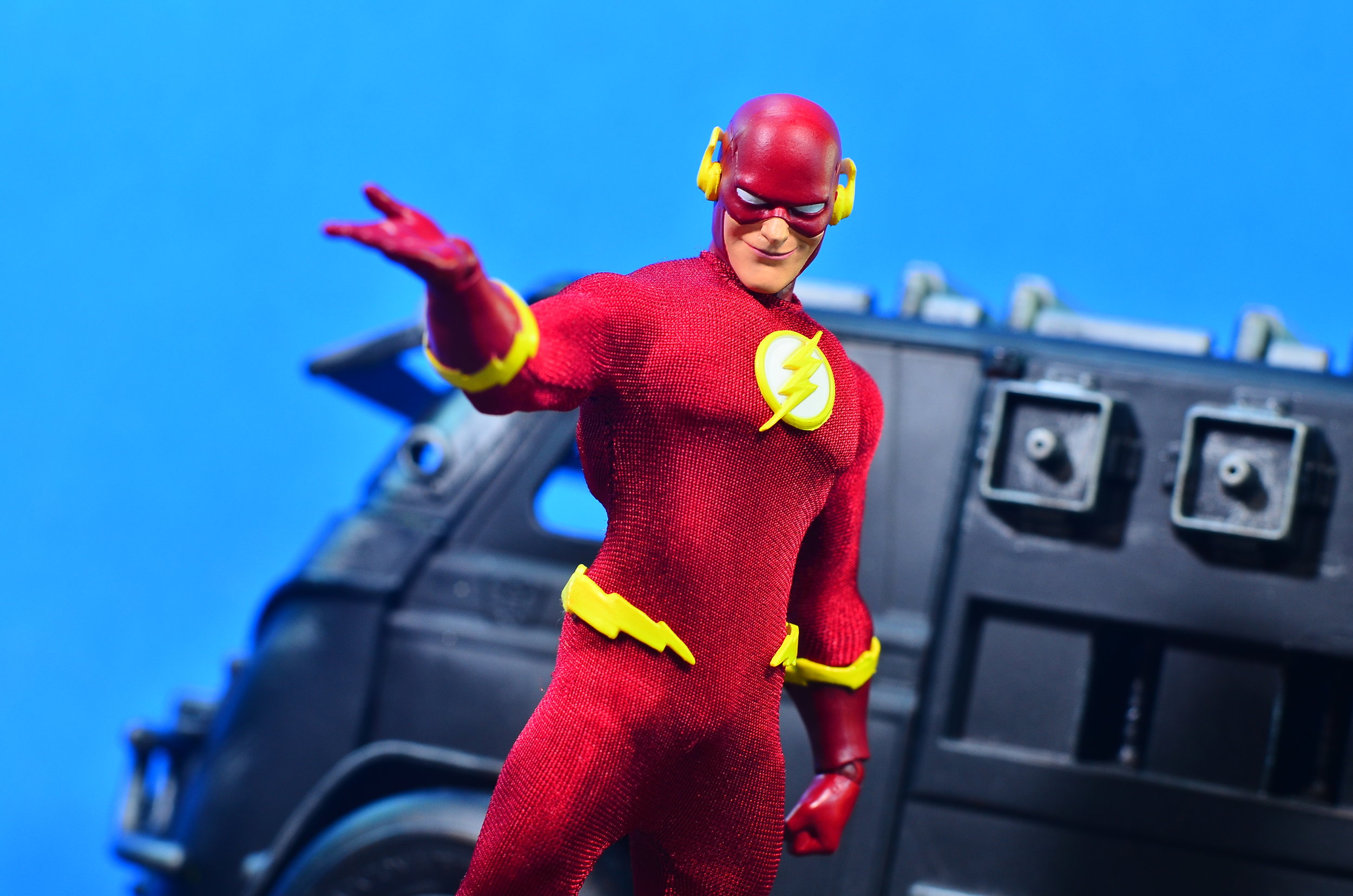 mezco flash justice league