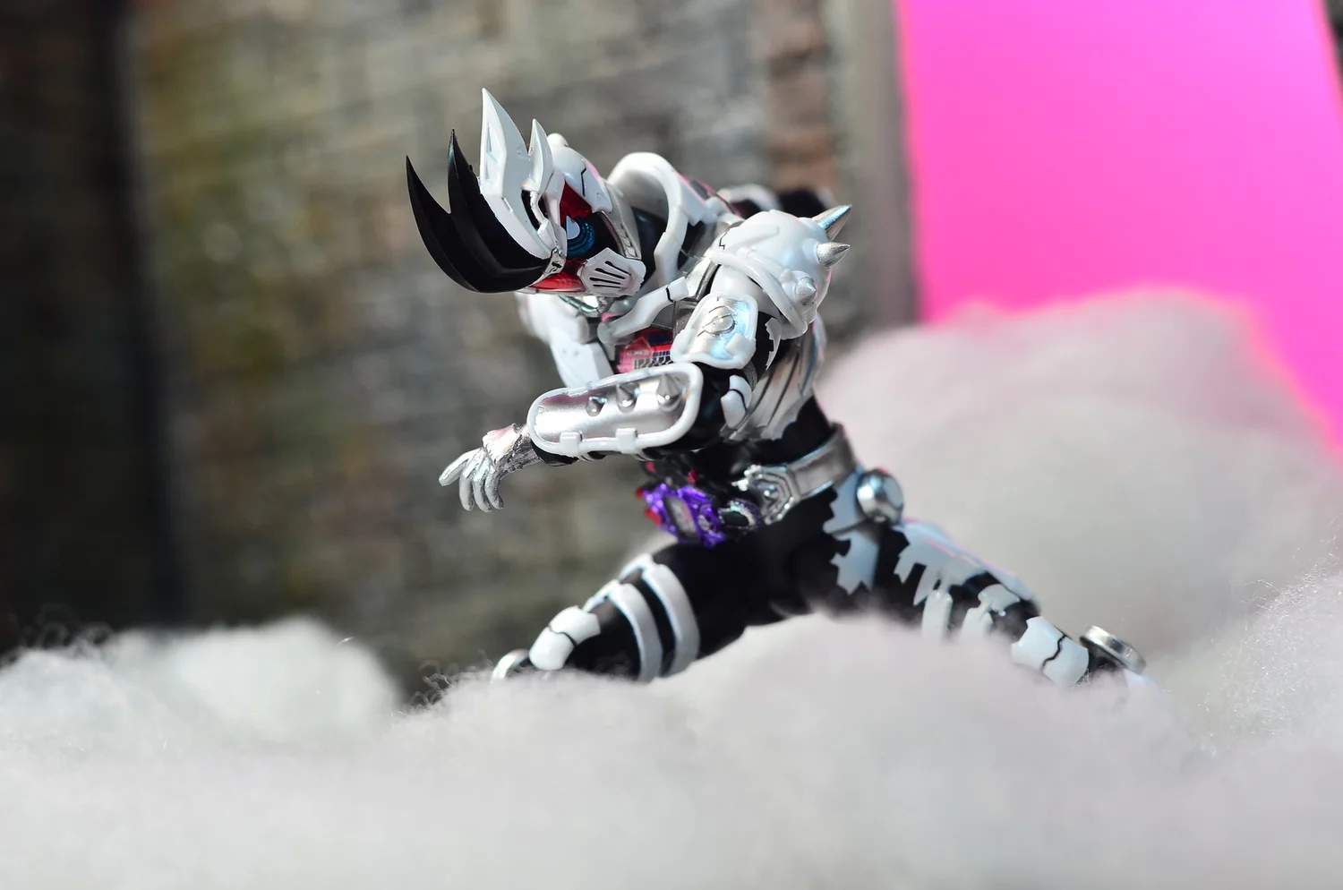 Bandai S.H. Figuarts Kamen Rider Gemn Zombie Gamer Level X