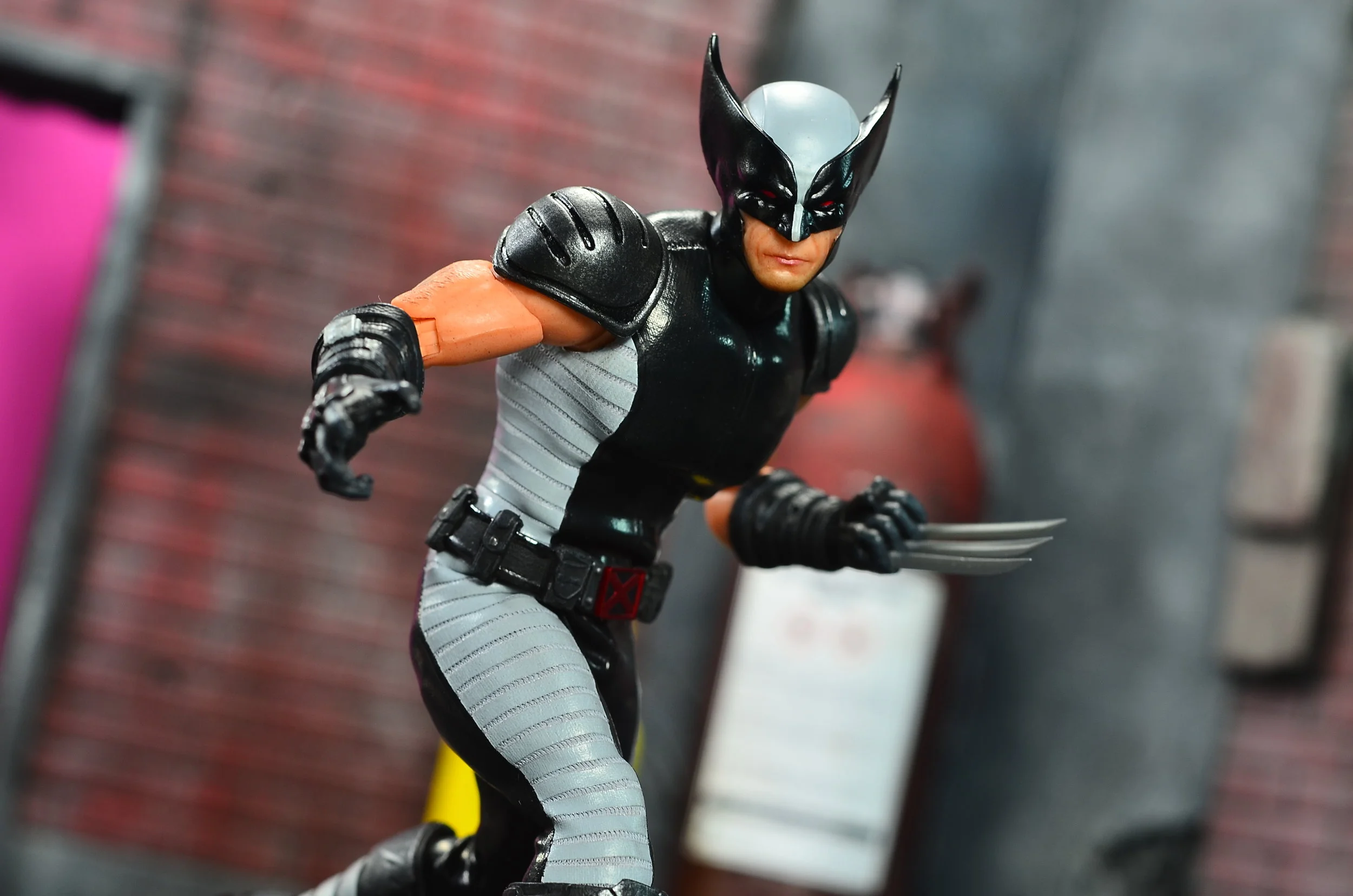 Mezco ウルヴァリン(X-foce版) 【公式通販】
