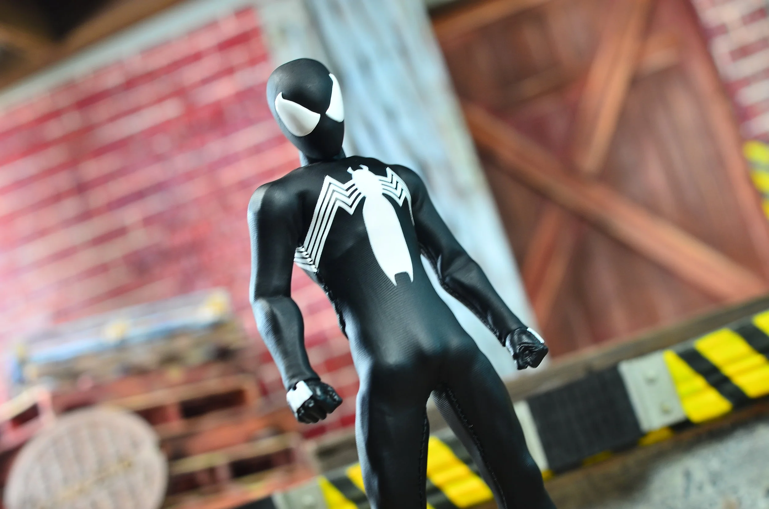 mezco symbiote spiderman