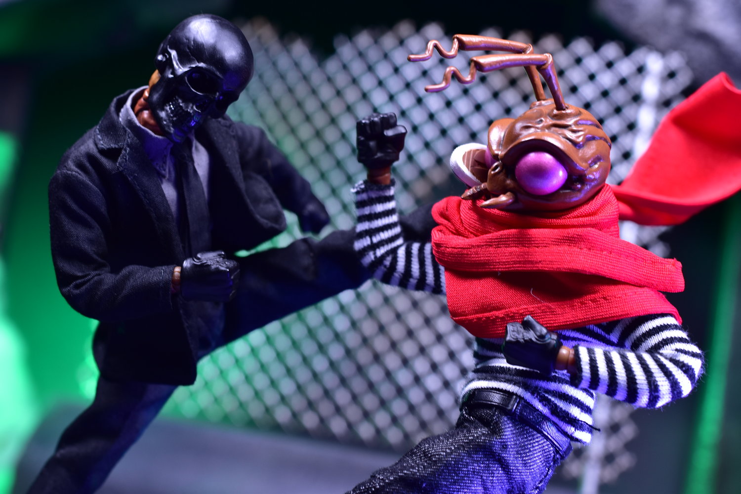 Mezco One:12 Street Gomez — D Amazing Mezco One:12 Street Gomez — D Amazing