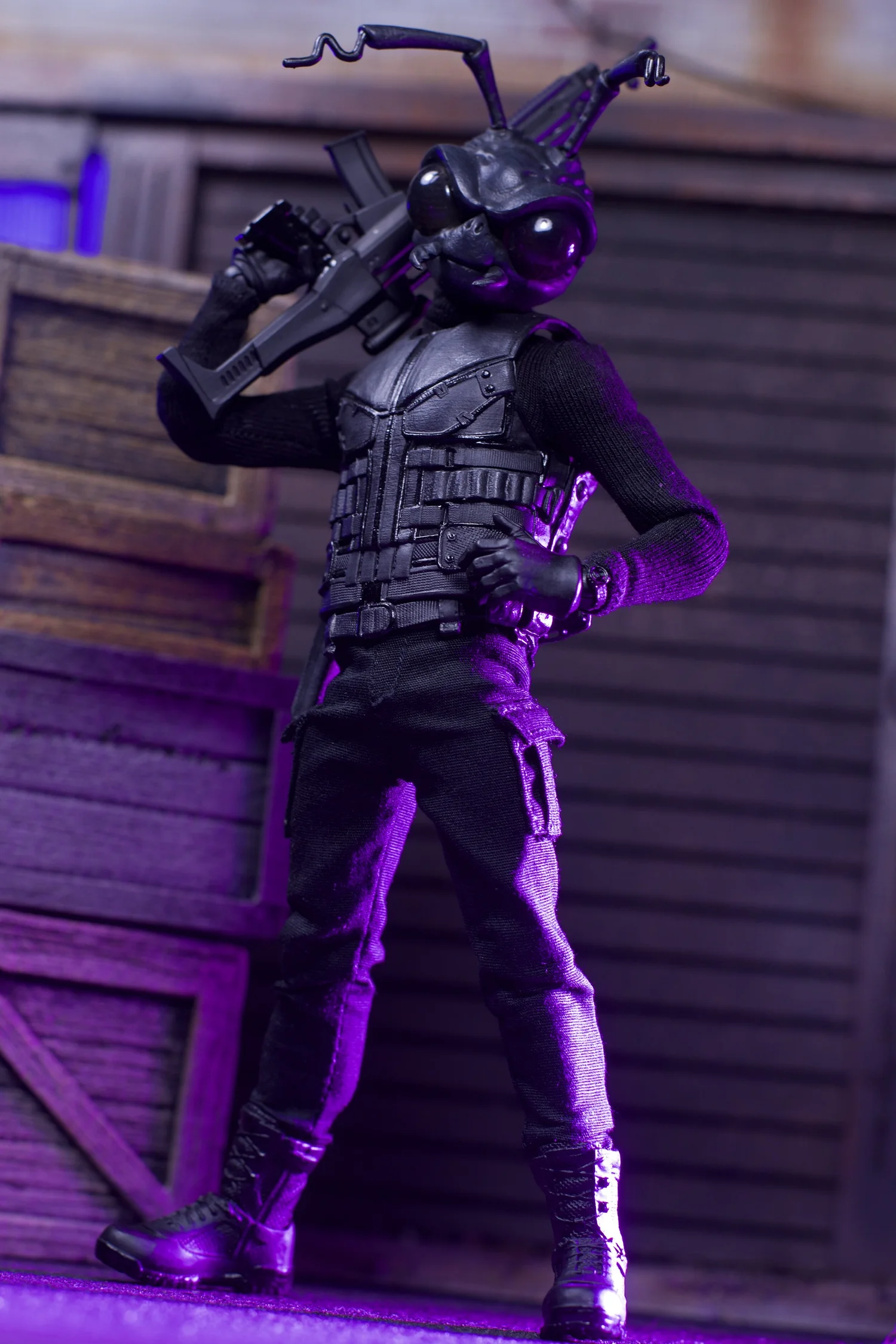 Mezco One:12 Stealth Ops Gomez — D Amazing