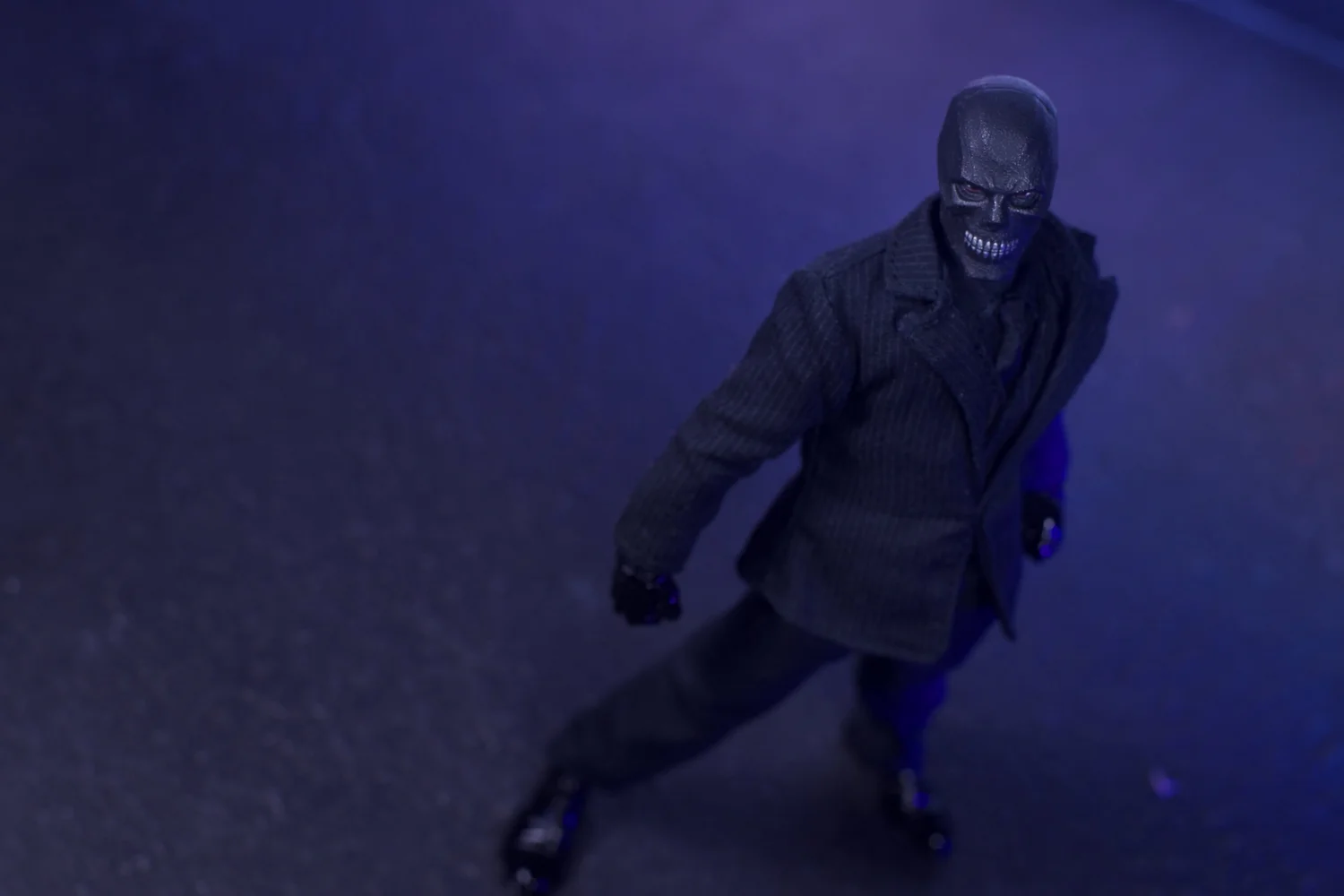 mezcoone:12collective風 ブラック・マスク カスタム Mezco One:12 Stealth Batman & Black Mask Two Pack — D Amazing
