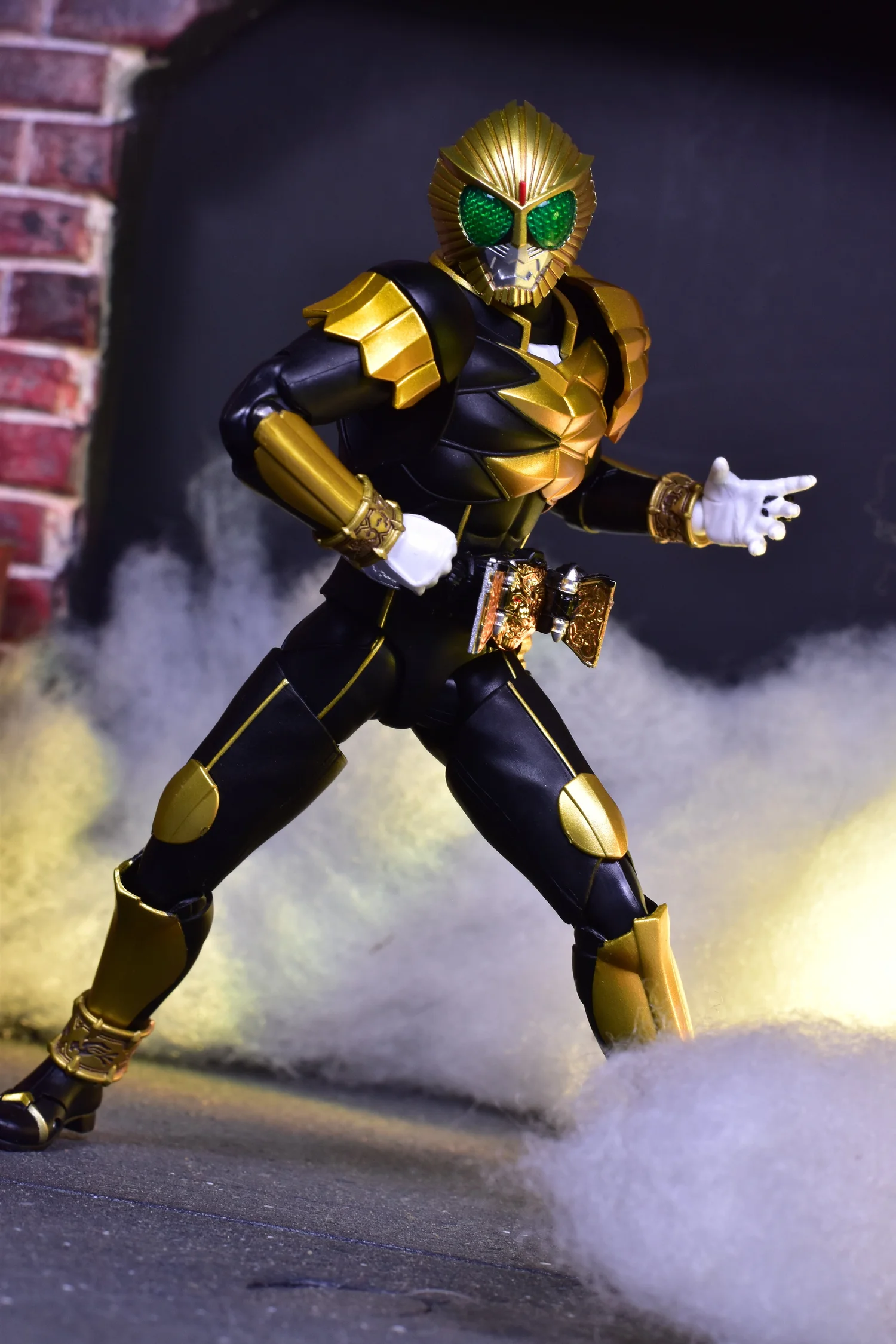S.H. Figuarts Shinkoucchou Seihou Kamen Rider Beast — D Amazing