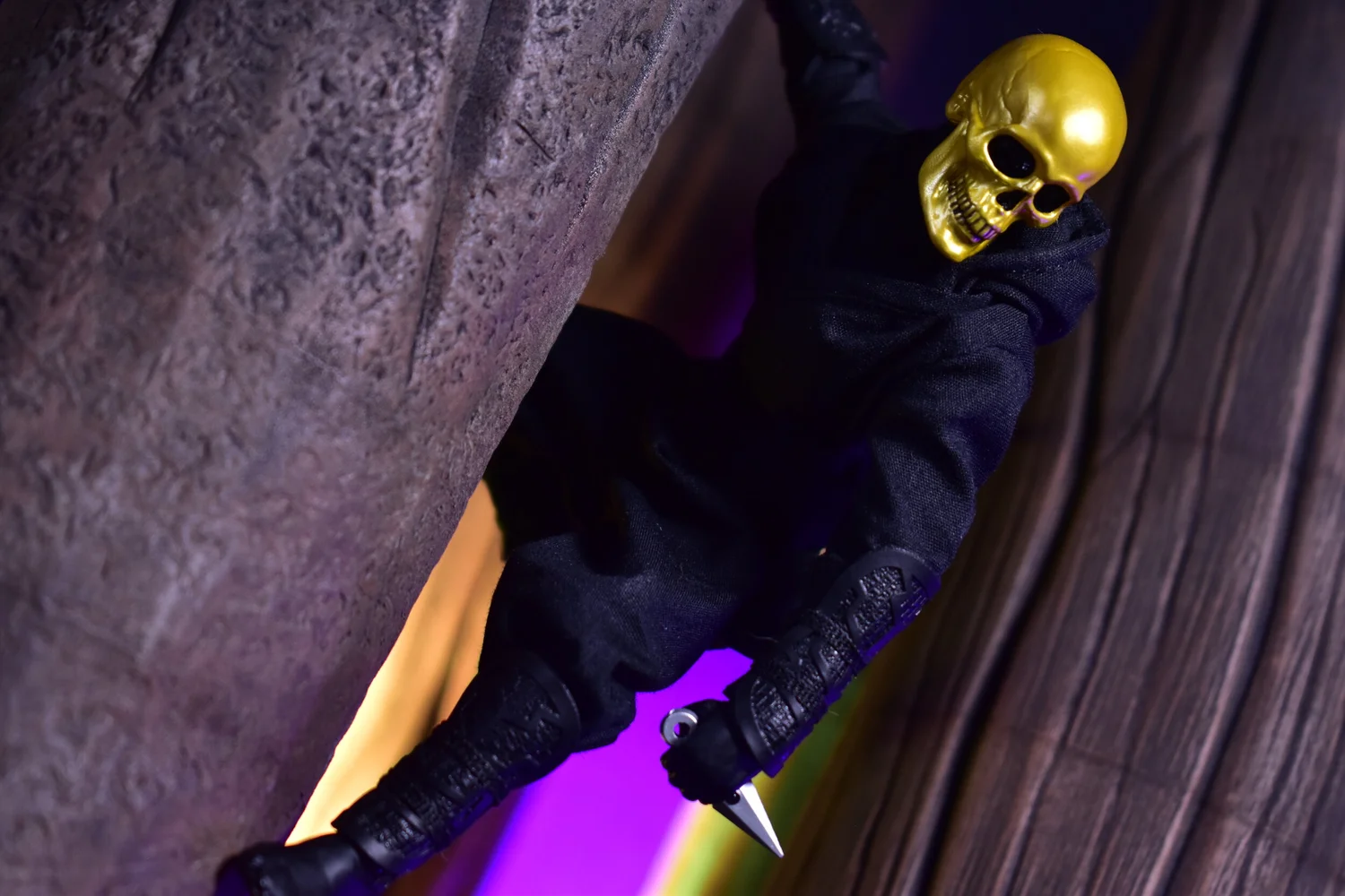Mezco One:12 House of The Golden Skulls SEALED