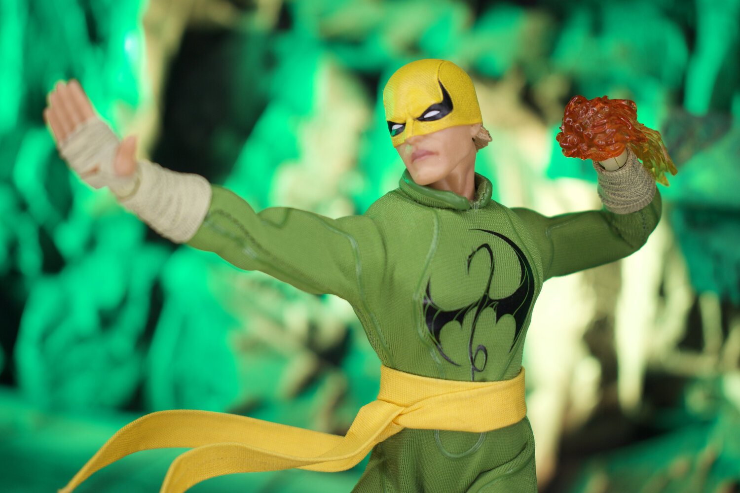Mezco One:12 Collective Iron Fist — D Amazing
