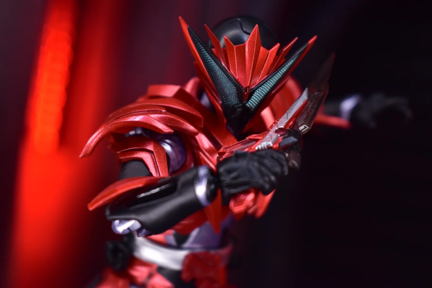 S.H. Figuarts Kamen Rider Jin Burning Falcon — D Amazing
