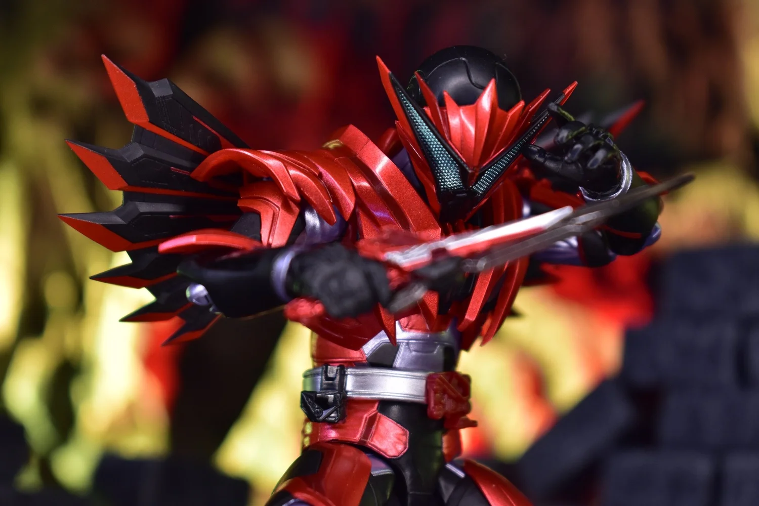 S.H. Figuarts Kamen Rider Jin Burning Falcon — D Amazing