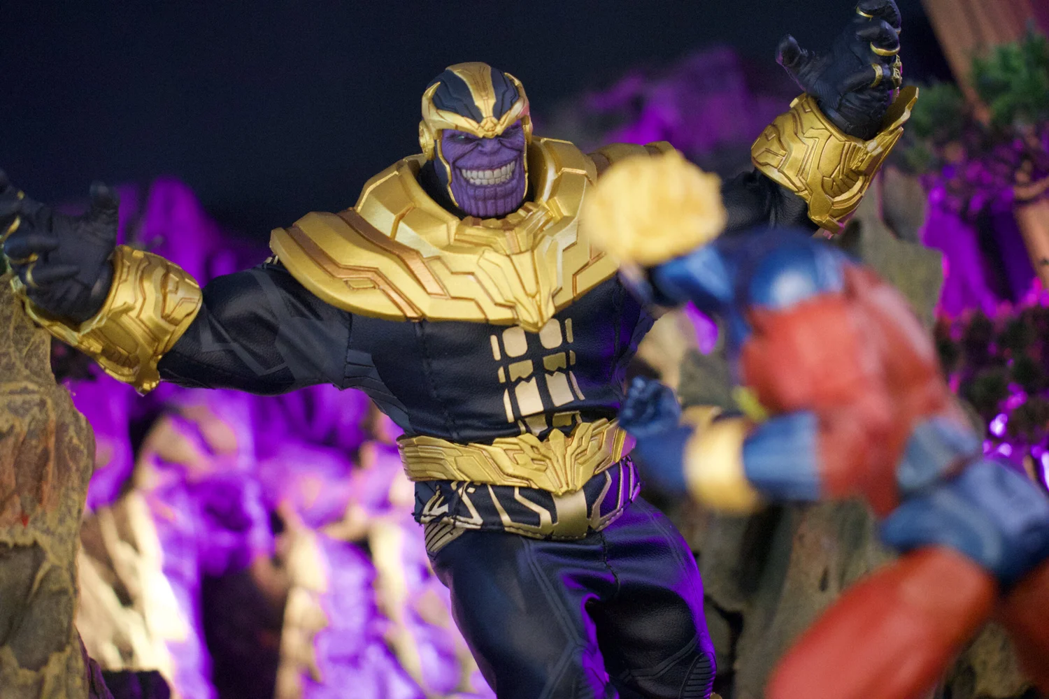 mezco メズコ　サノス　THANOS ONE:12 Collective One:12 Collective Thanos | Mezco Toyz