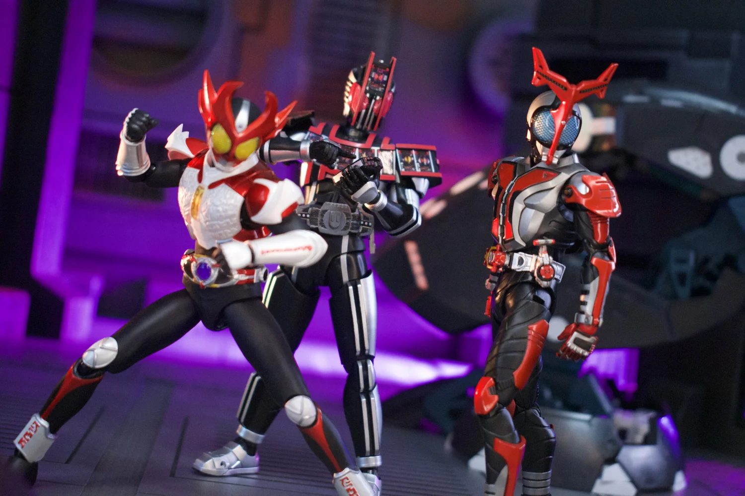 S.H. Figuarts Shinkochhou Seihou Kamen Rider Decade Complete