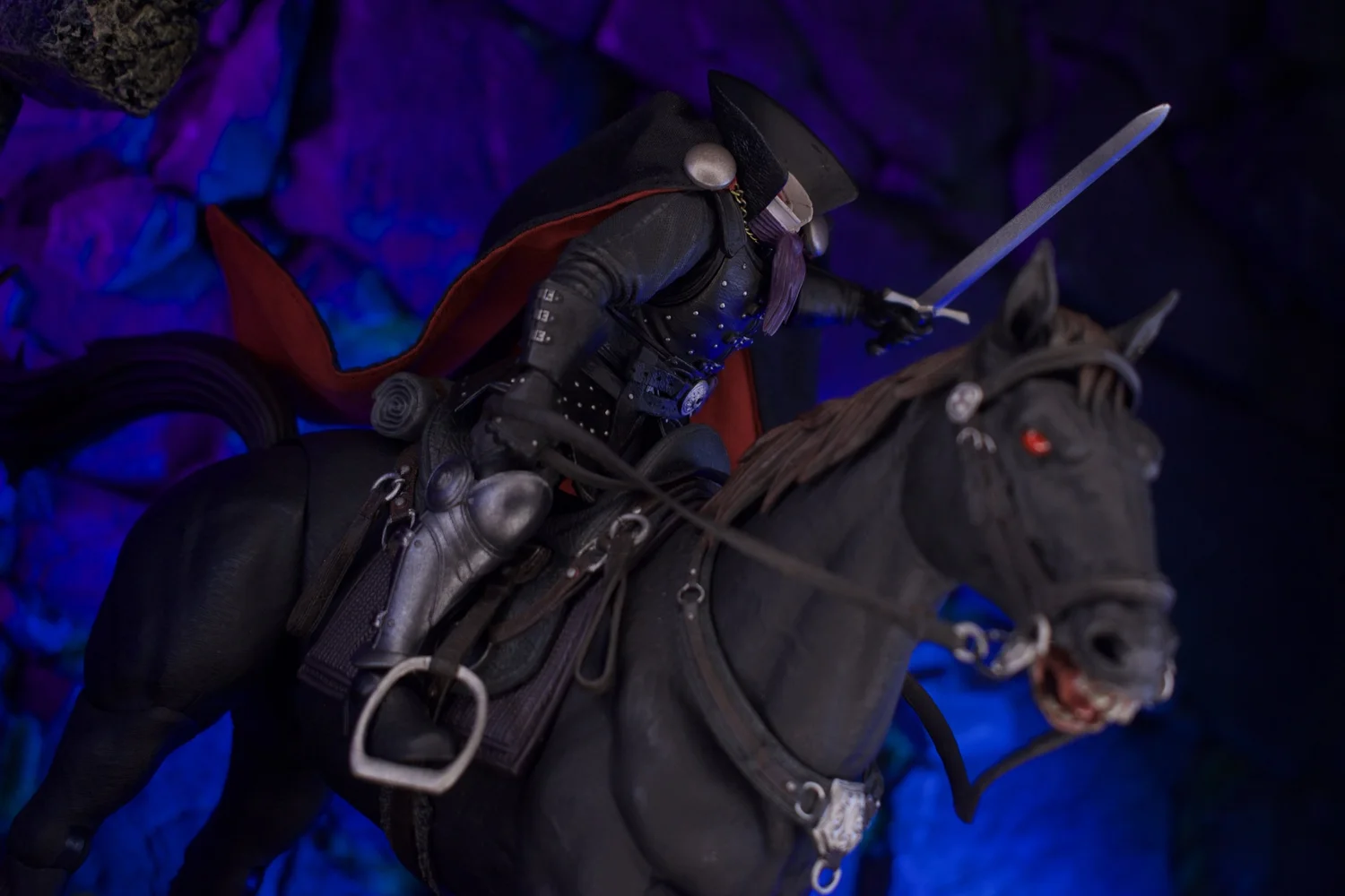 Four Horseman Studios: Figura Obscura (Mythic Legions