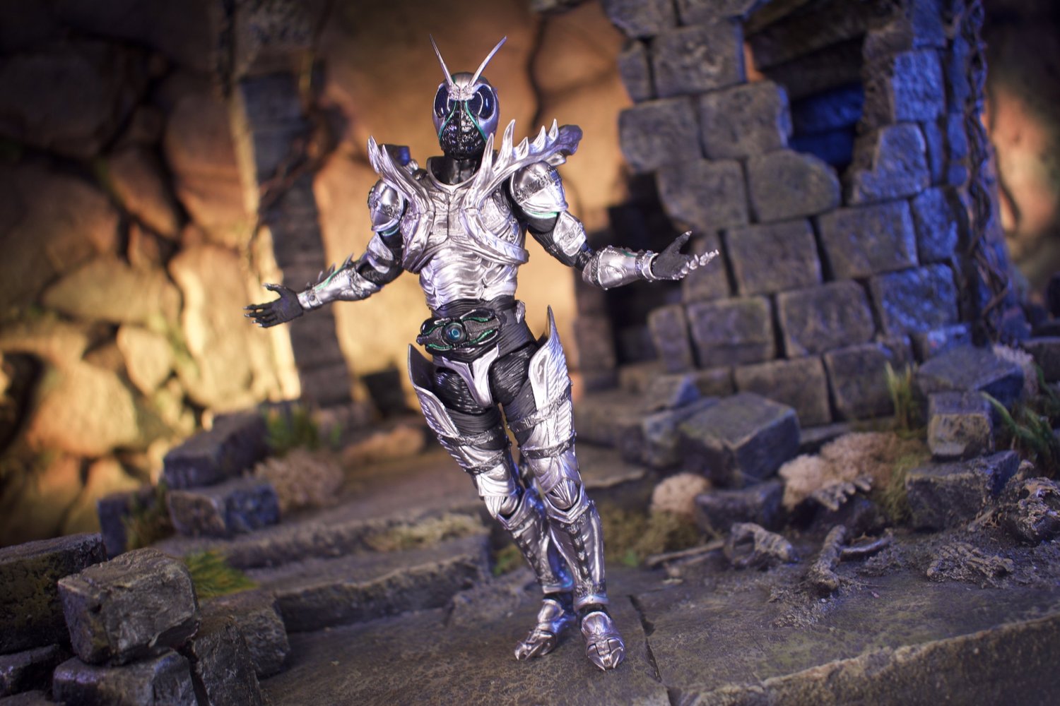 S.H. Figuarts Kamen Rider Black Sun: Kamen Rider Shadowmoon — D