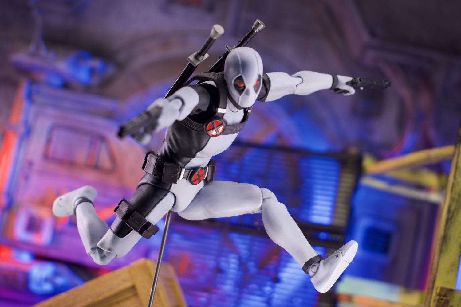 Mafex 172 Marvel Comics Uncanny X-Force Deadpool X-Force Ver Mafex 172 Marvel Comics Uncanny X-Force Deadpool X-Force Ver