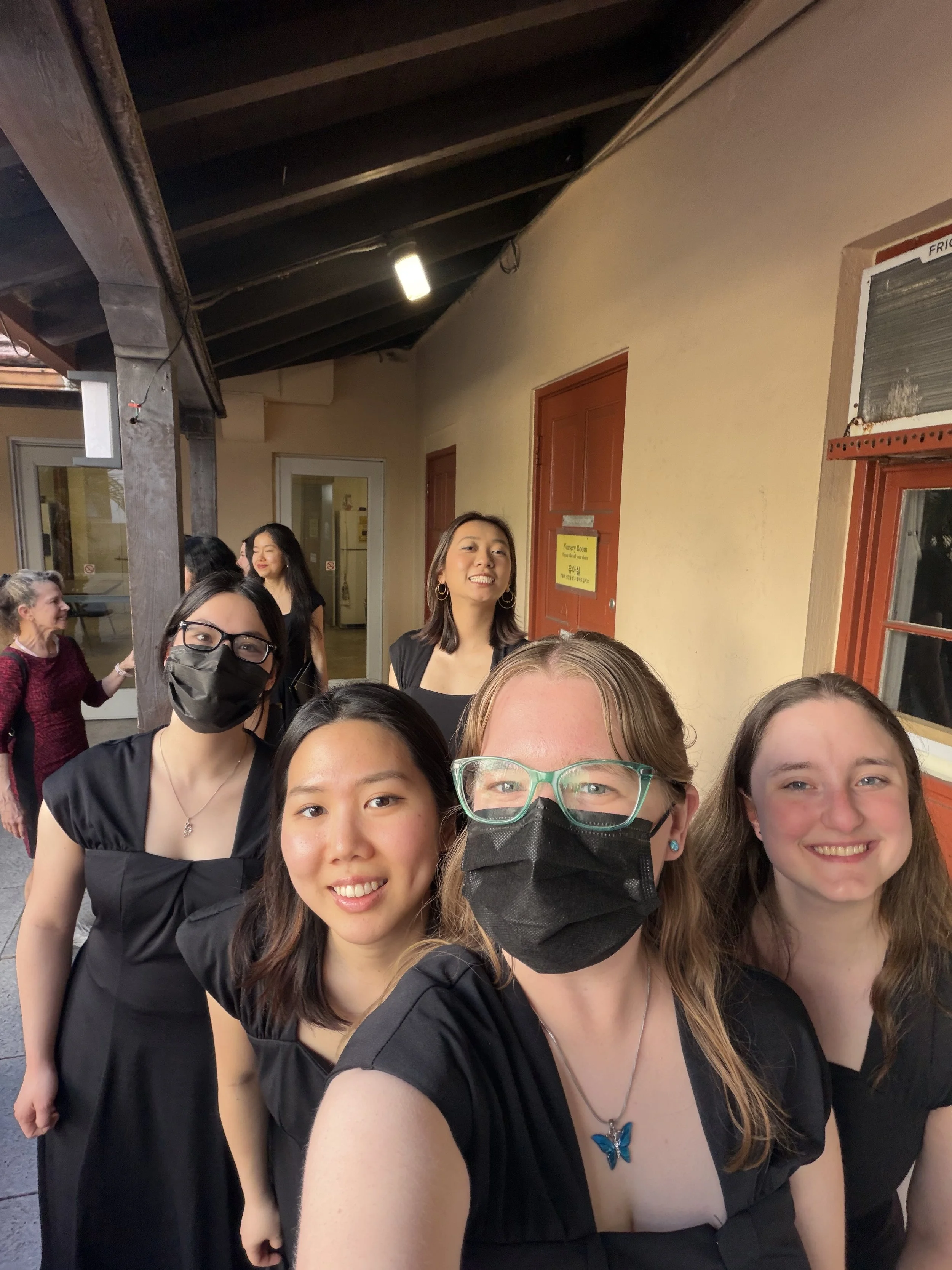 Lined_up_for_performance.jpeg