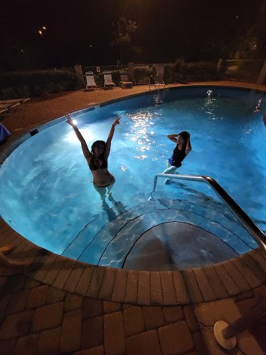pool2.jpg