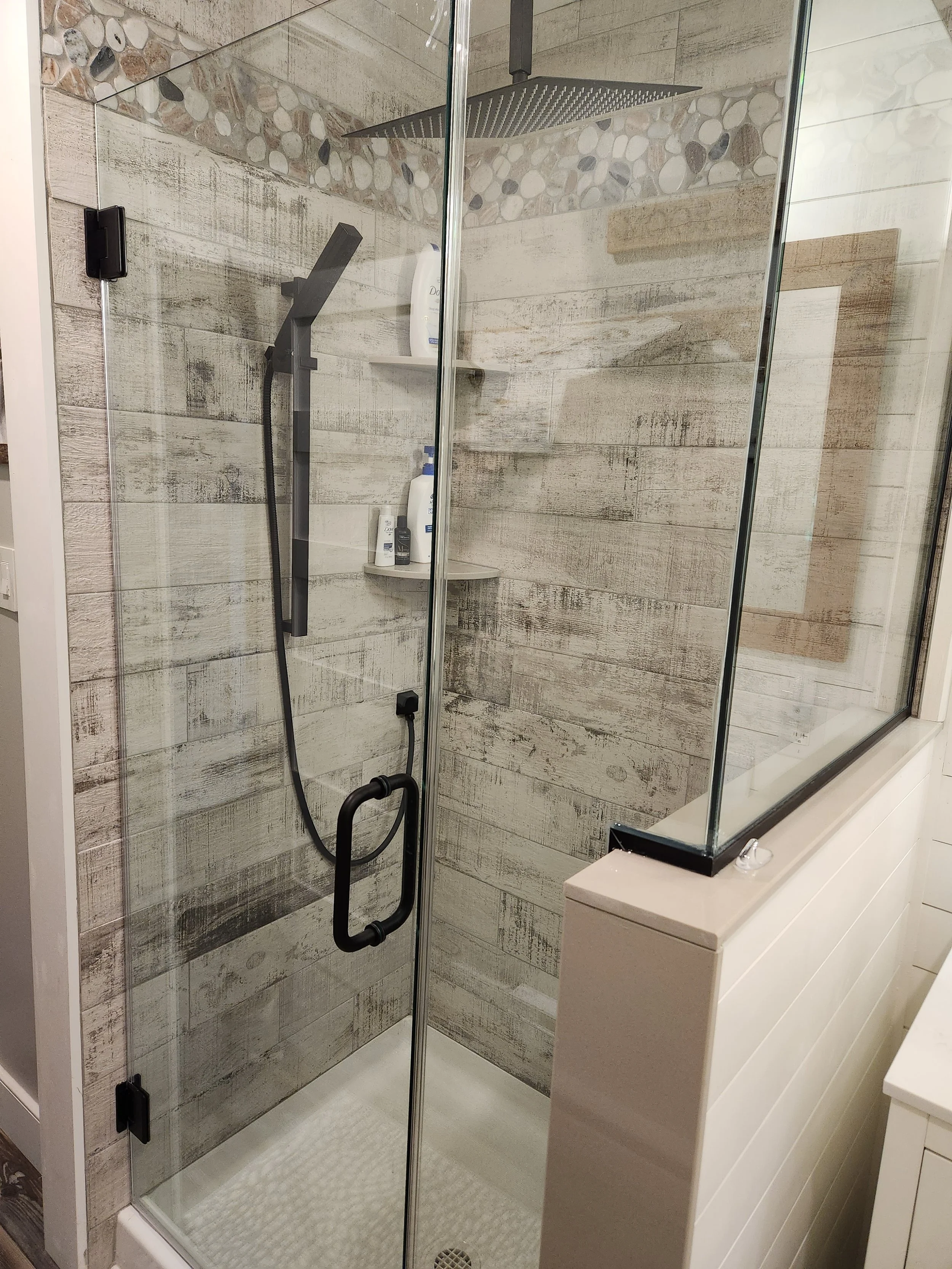 SHOWER (TILE WOOD LOOK)