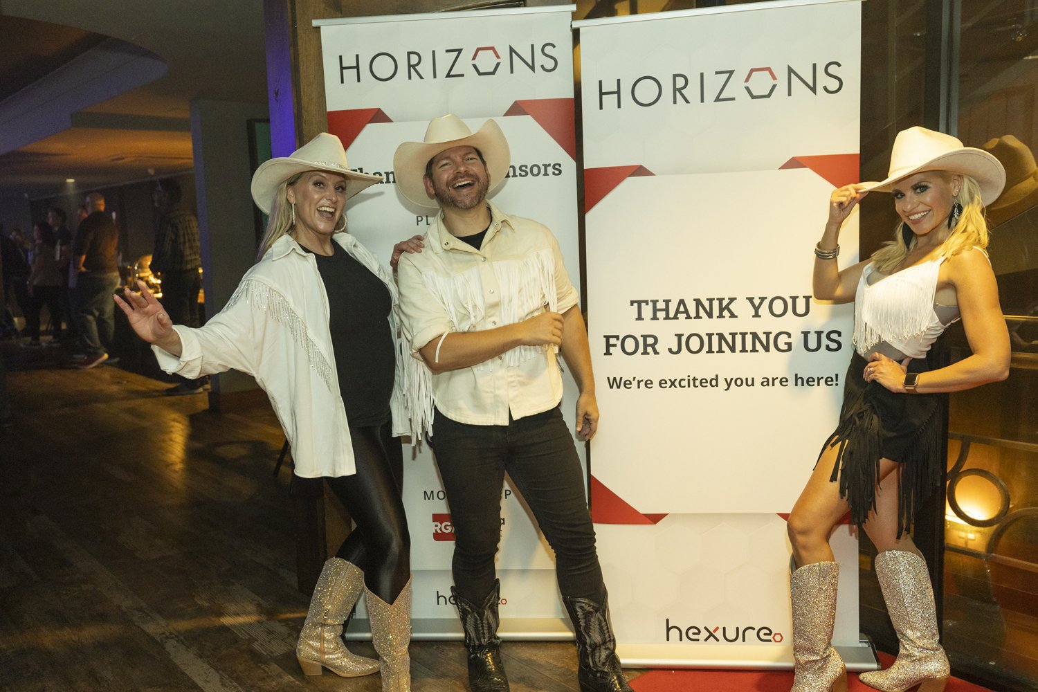 horizons557.jpg