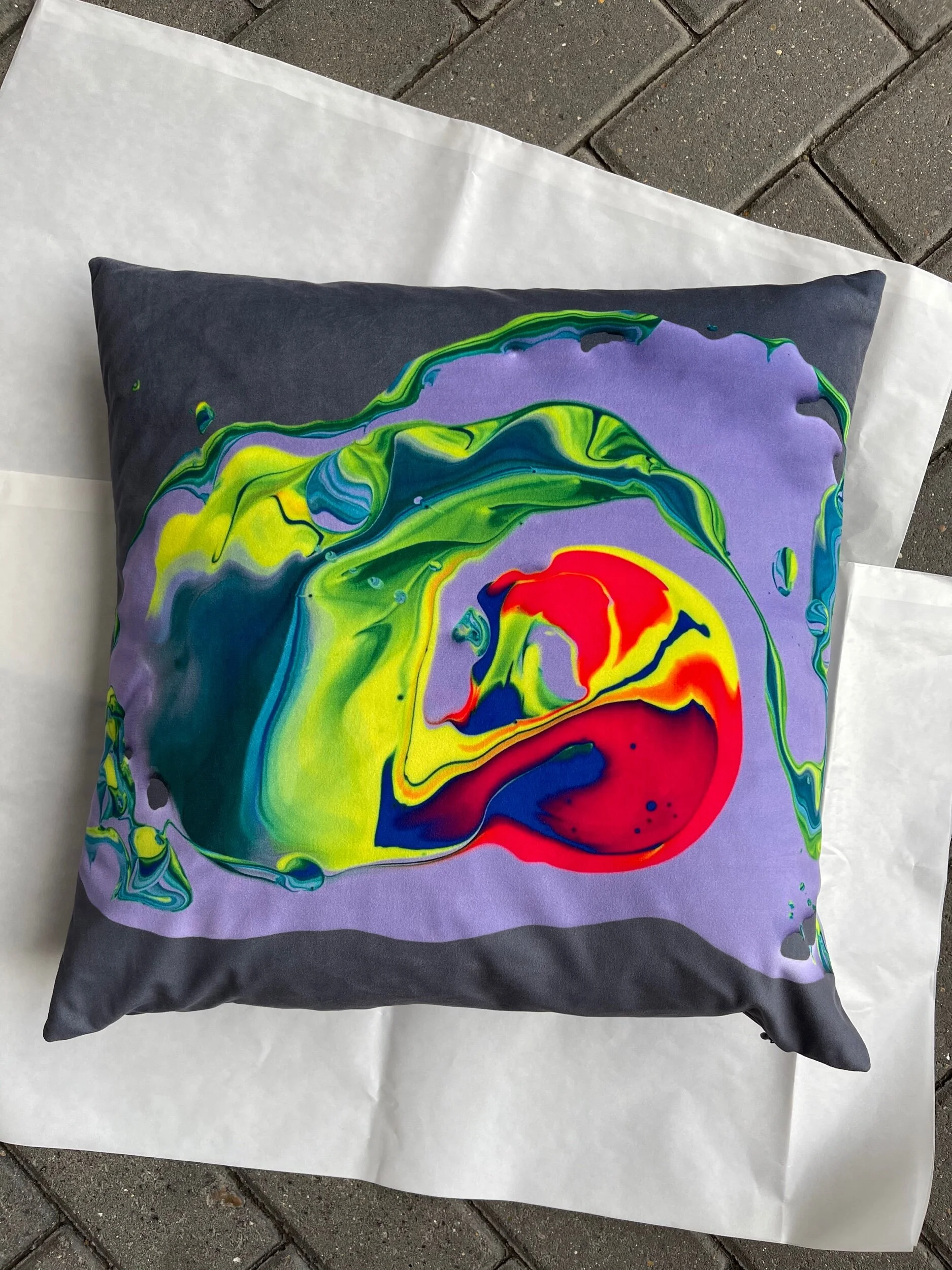 B77CC2B1-2716-45D5-8EF5-0819CAFAC571