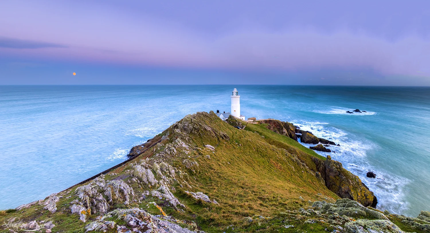 Start Point Lighthouse during the Bluehour