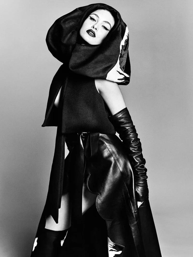 Grace-Elizabeth-Vogue-Brazil-Cover-Photoshoot08.jpg