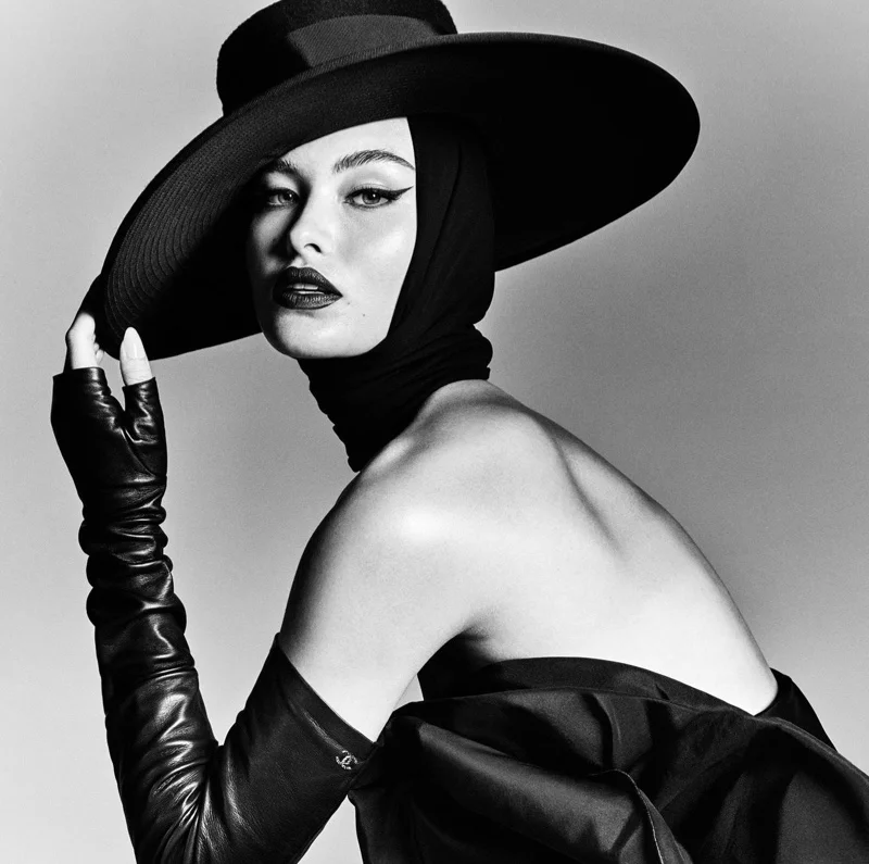 Grace-Elizabeth-Vogue-Brazil-Cover-Photoshoot02.jpg