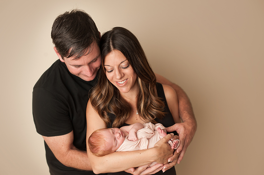 central-ohio-newborn-photographer.jpg