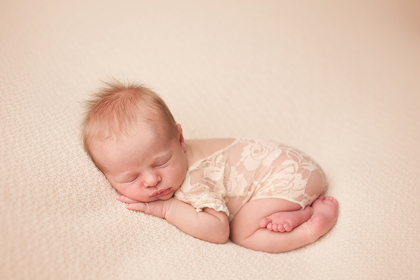 best-newborn-photographer-ohio.jpg