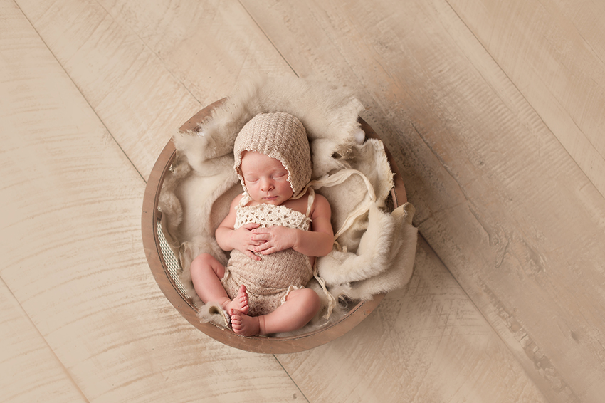 newborn-photographer-columbus-oio.jpg