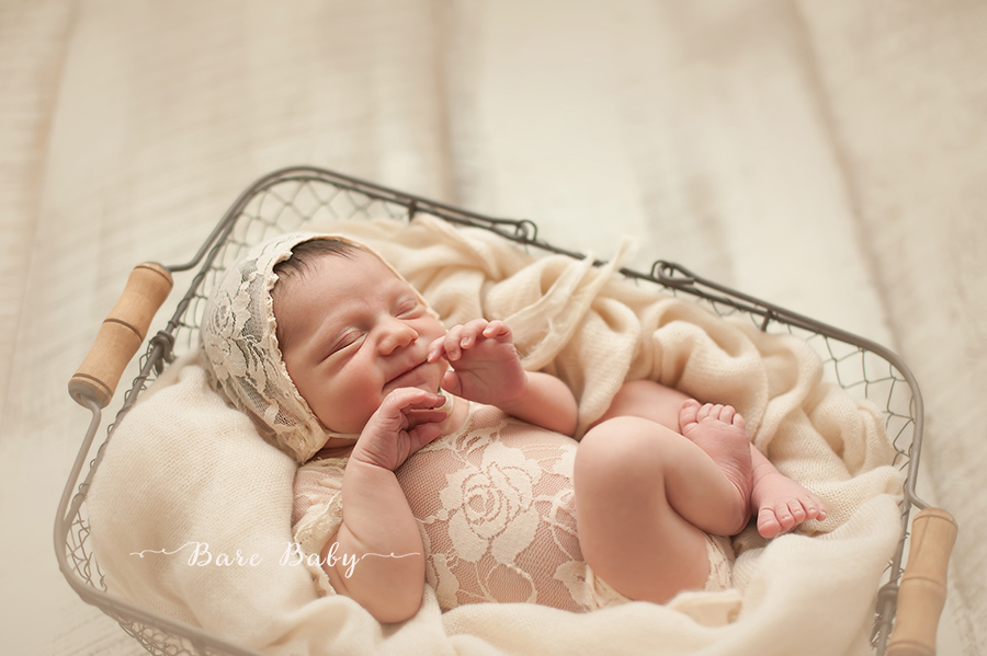cleveland-ohio-newborn-photographer-bare-baby-photography.jpg