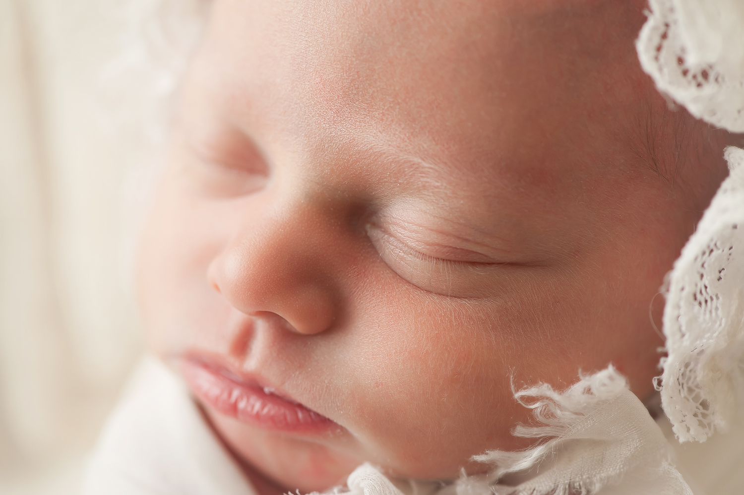 new-albany-ohio-newborn-photographer-bare-baby.jpg