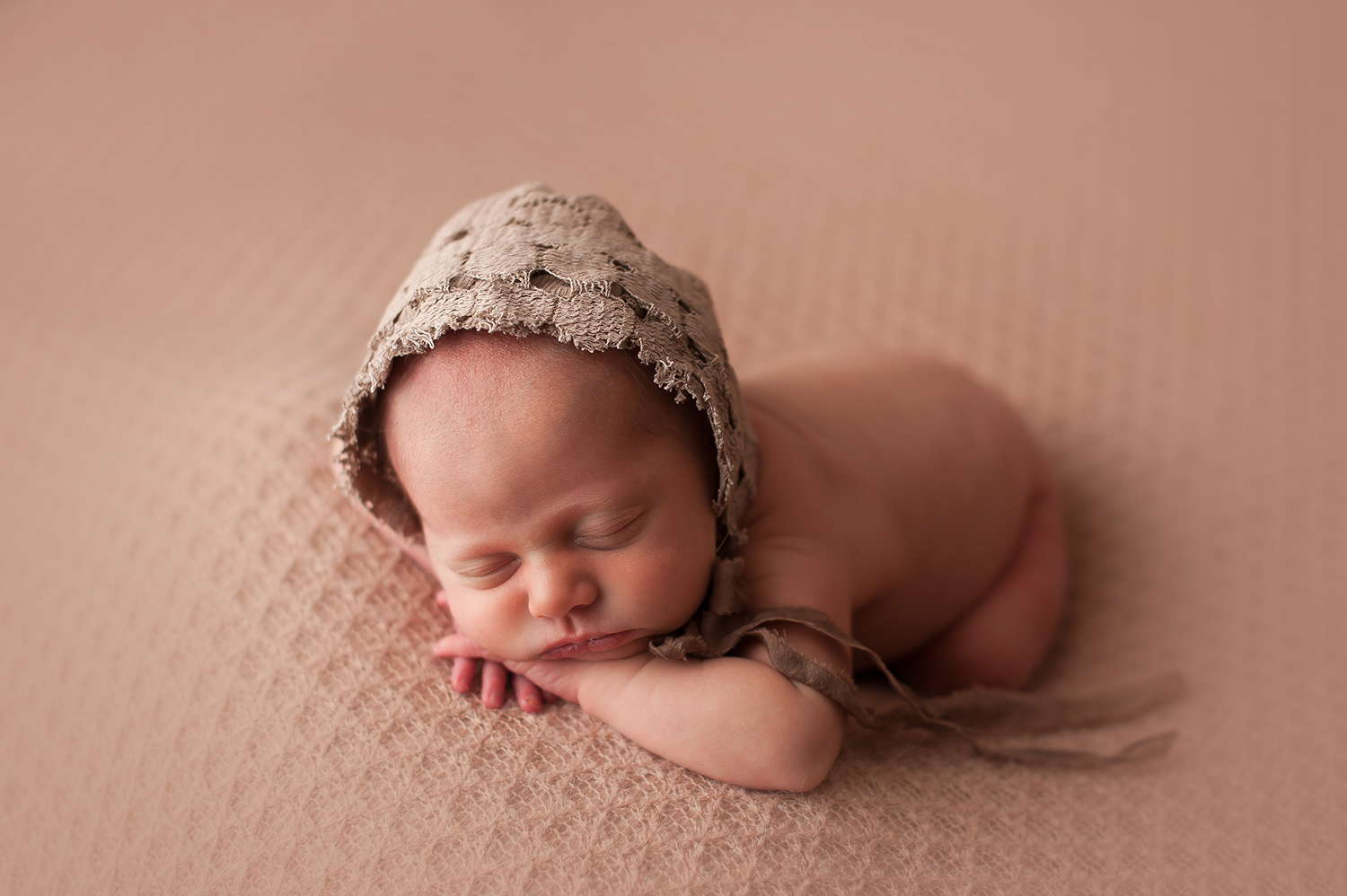 westerville-ohio-newborn-photographer-bare-baby-photography.jpg