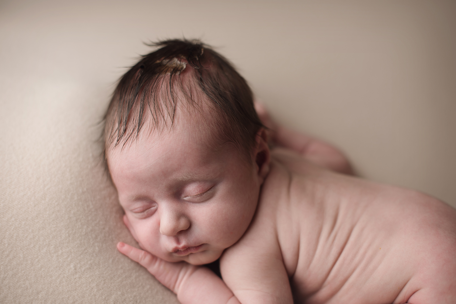 newalbanyohio-newborn-photographer-barebaby.jpg